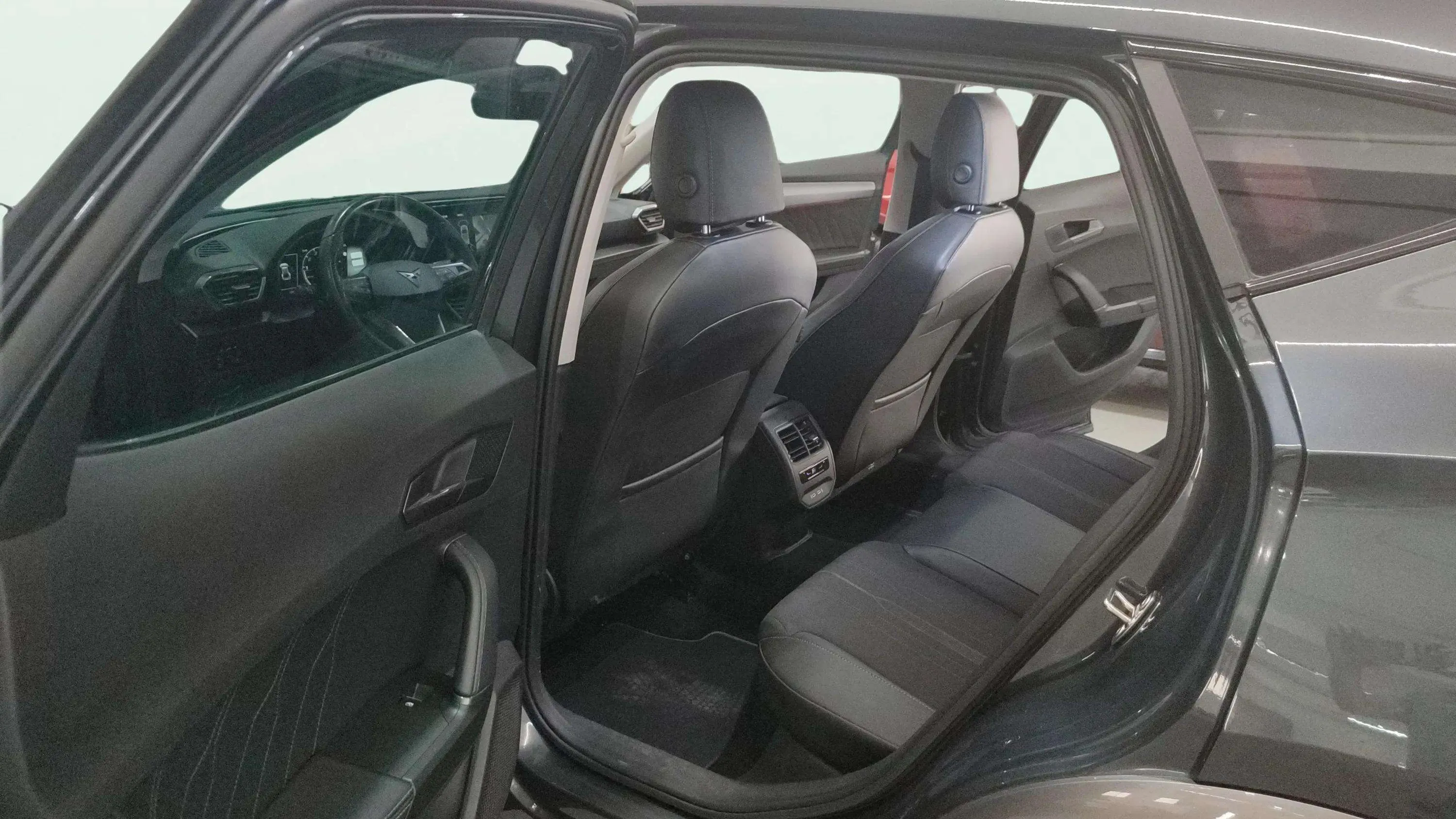 Cupra Formentor 1.5 TSI - foto 16