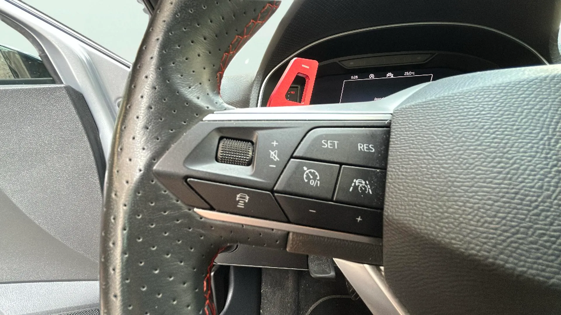 SEAT Ibiza 1.5 TSI DSG FR - foto 12