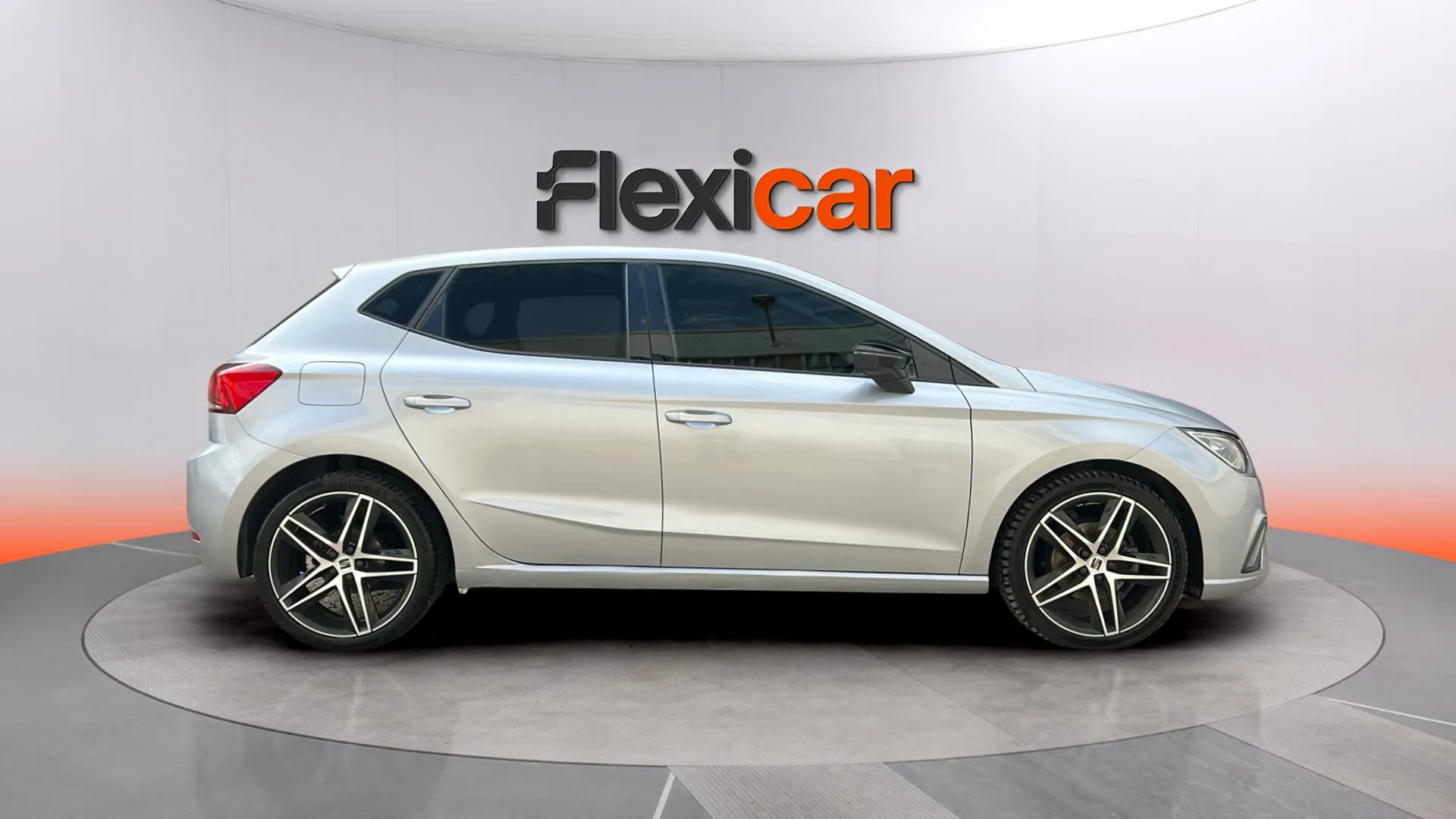 SEAT Ibiza 1.5 TSI DSG FR - foto 3