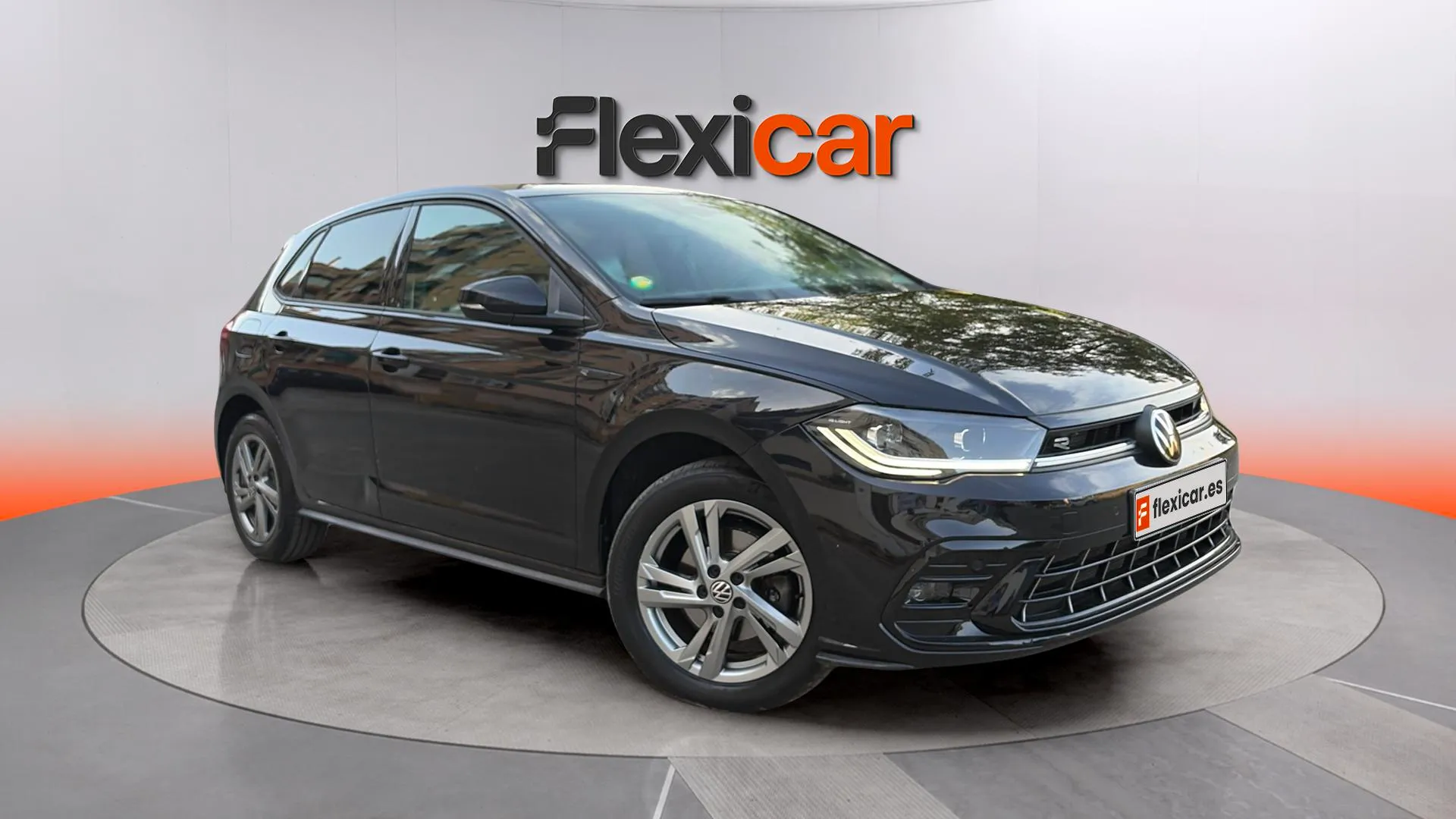 Volkswagen Polo R-Line 1.0 TSI DSG - foto 1