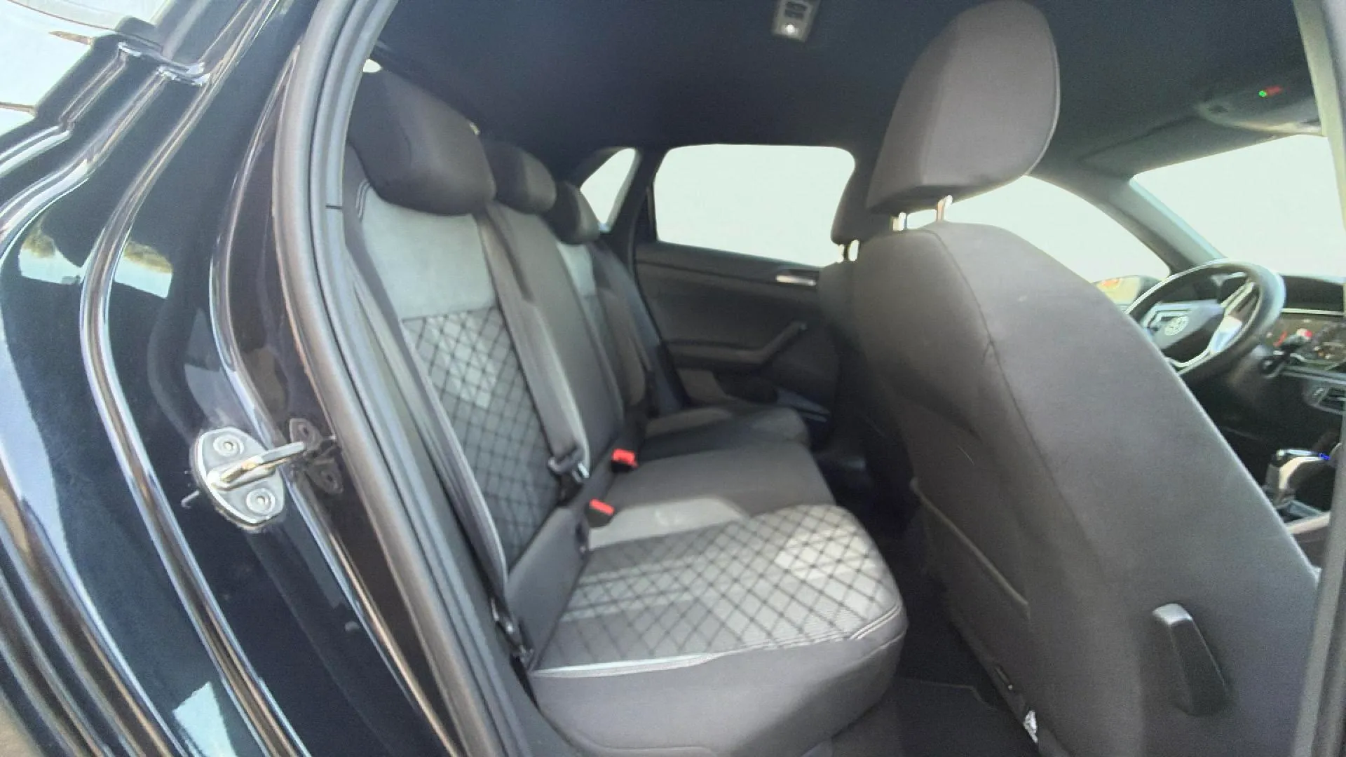 Volkswagen Polo R-Line 1.0 TSI DSG - foto 11
