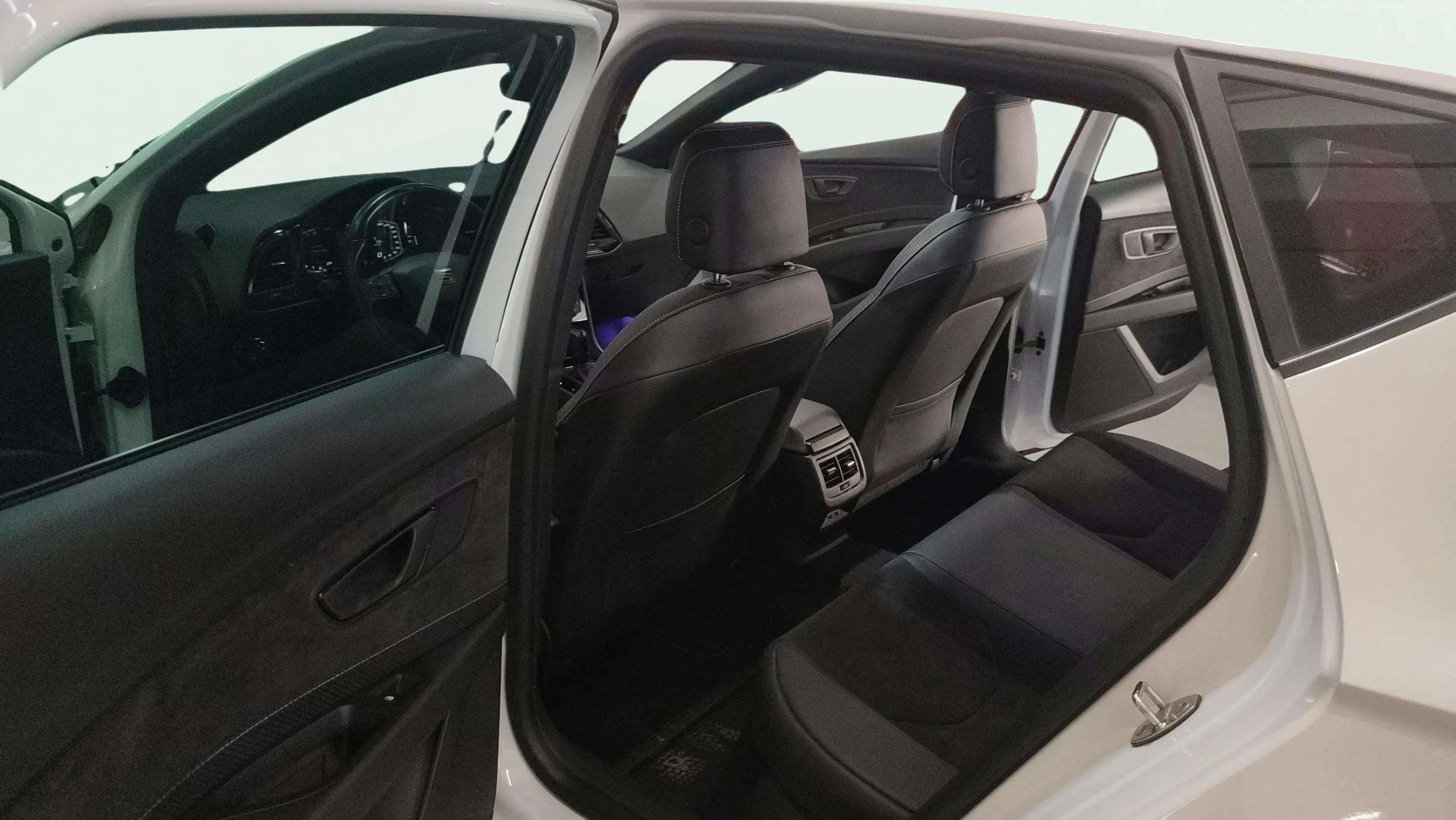SEAT León 2.0 TSI DSG-7 Cupra - foto 12