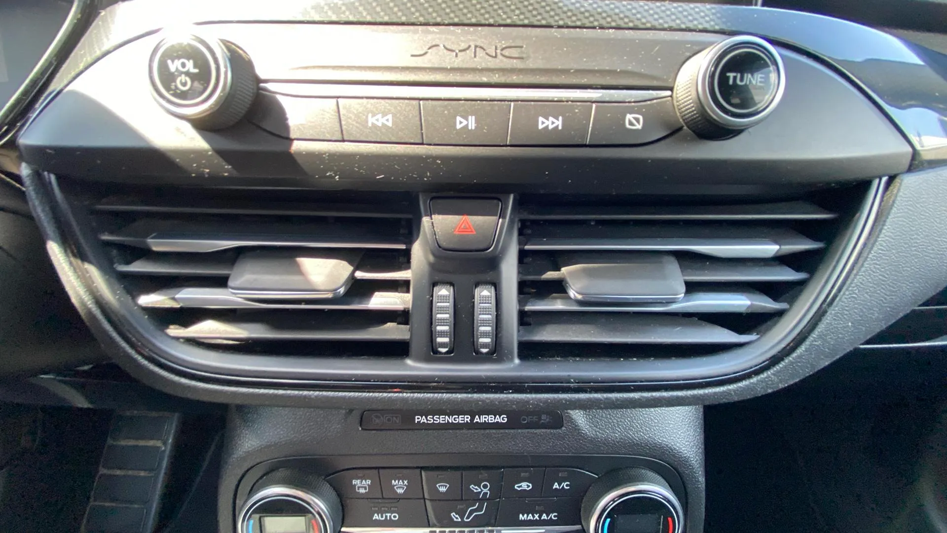 Ford Focus 1.5 EcoBlue ST-Line - foto 19
