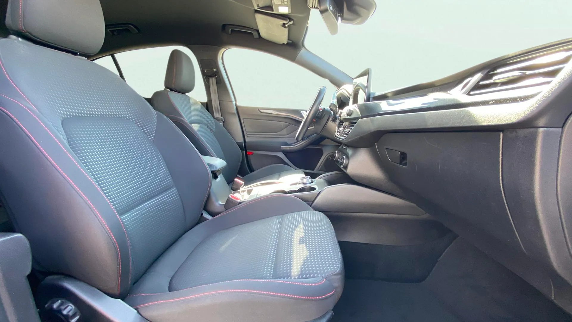 Ford Focus 1.5 EcoBlue ST-Line - foto 10
