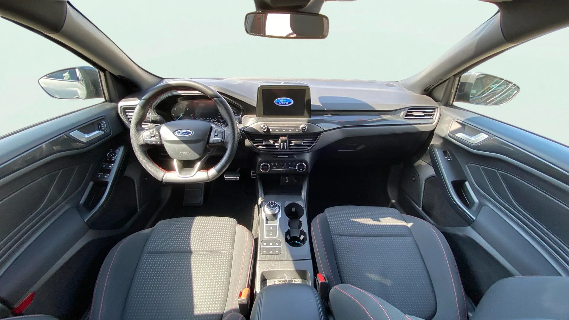 Ford Focus 1.5 EcoBlue ST-Line - foto 14