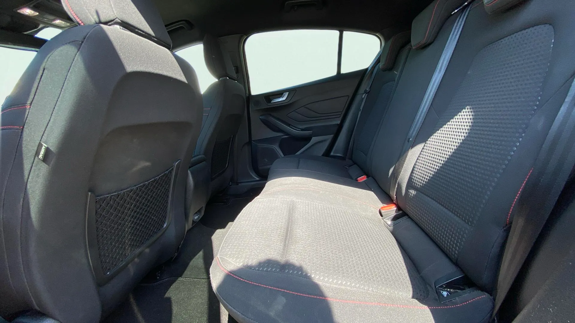 Ford Focus 1.5 EcoBlue ST-Line - foto 11