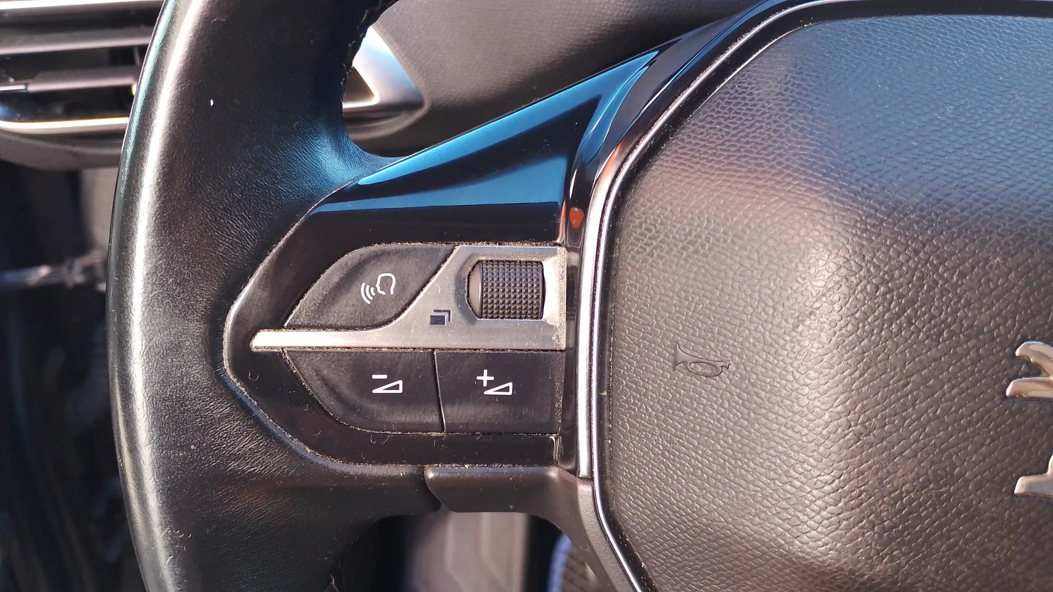 Peugeot 5008 Allure 1.2L PureTech - foto 16