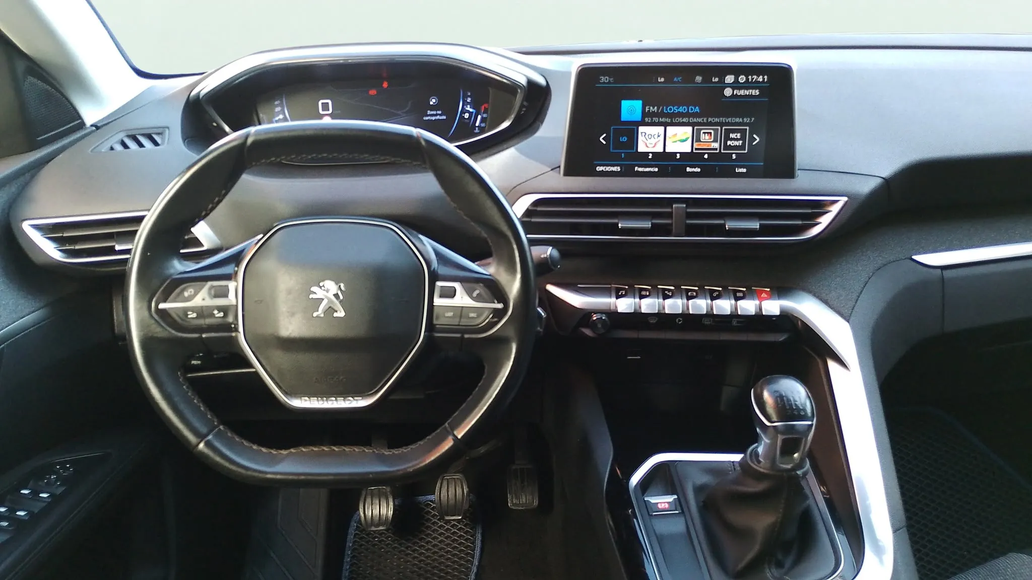 Peugeot 5008 Allure 1.2L PureTech - foto 9