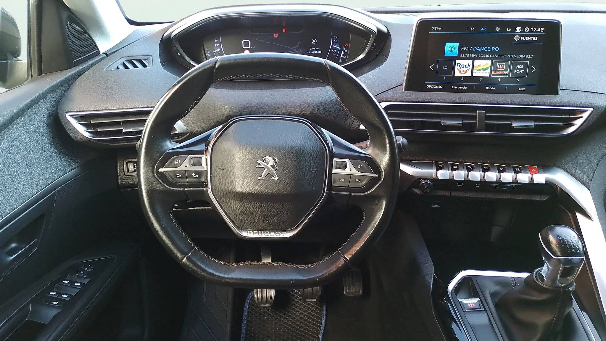 Peugeot 5008 Allure 1.2L PureTech - foto 10