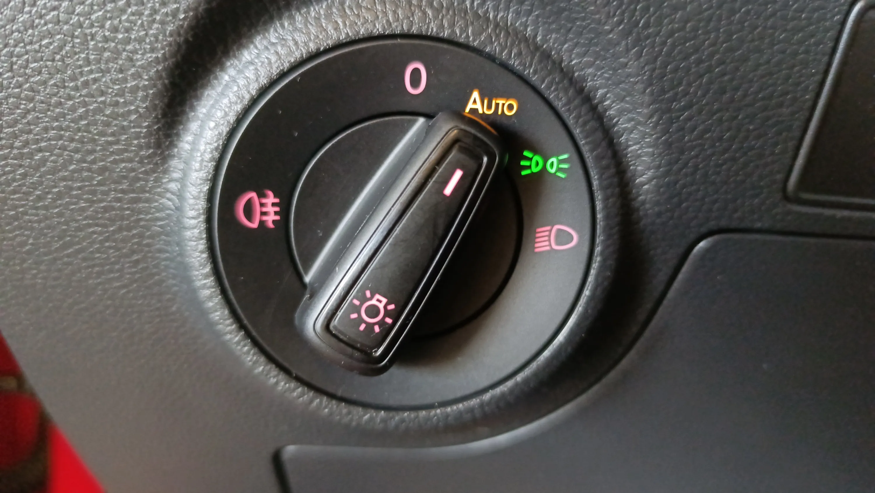 SEAT Arona 1.0 TSI DSG FR - foto 33