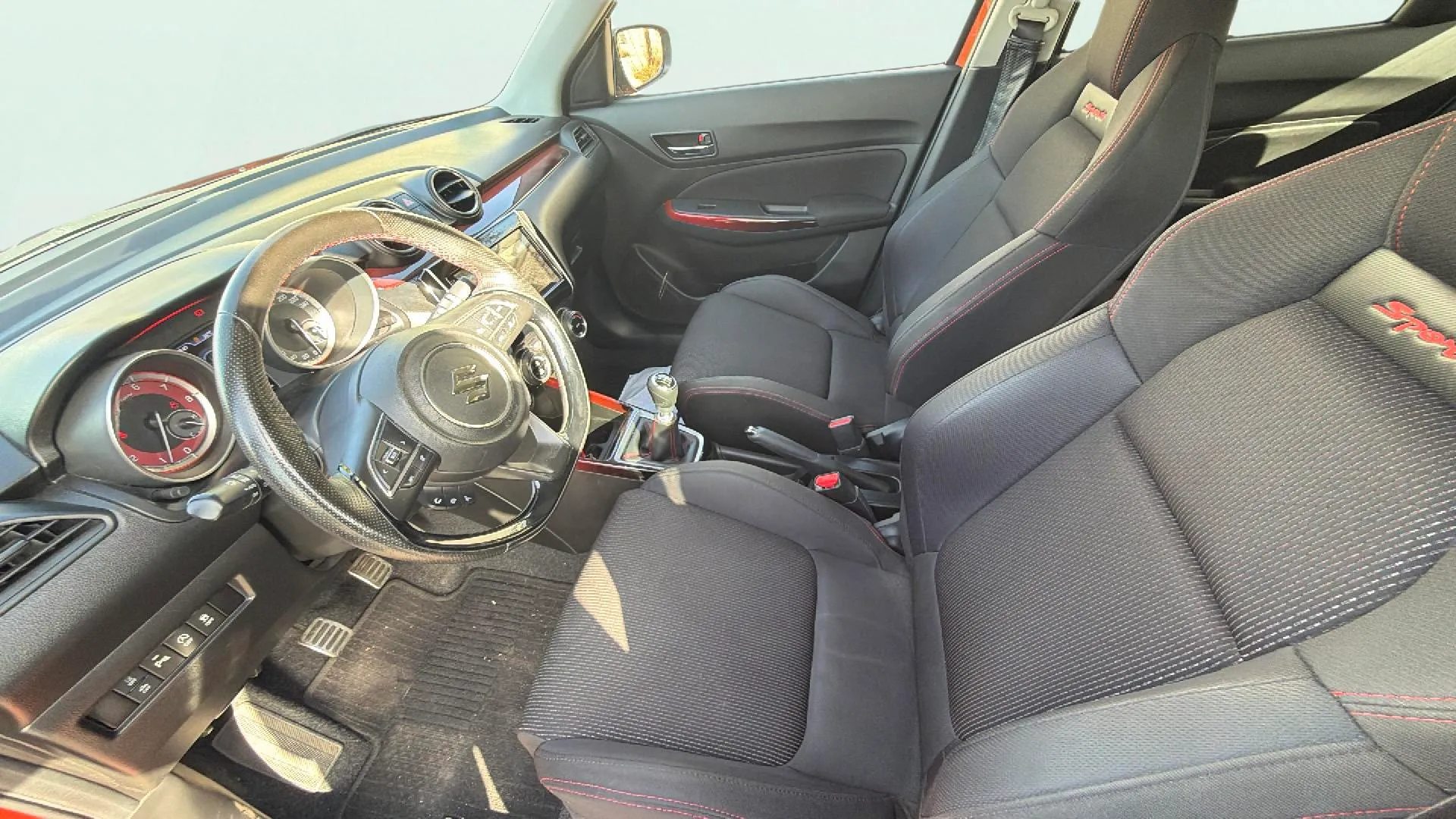 Suzuki Swift 1.4 T Sport Mild Hybrid - foto 10
