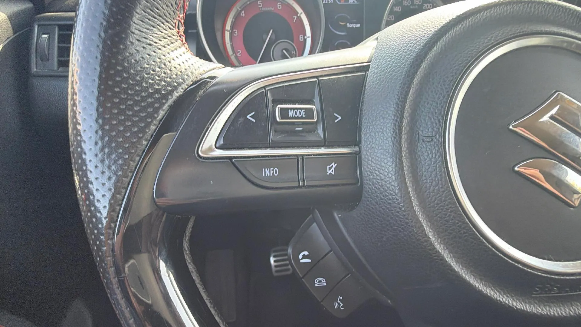 Suzuki Swift 1.4 T Sport Mild Hybrid - foto 21
