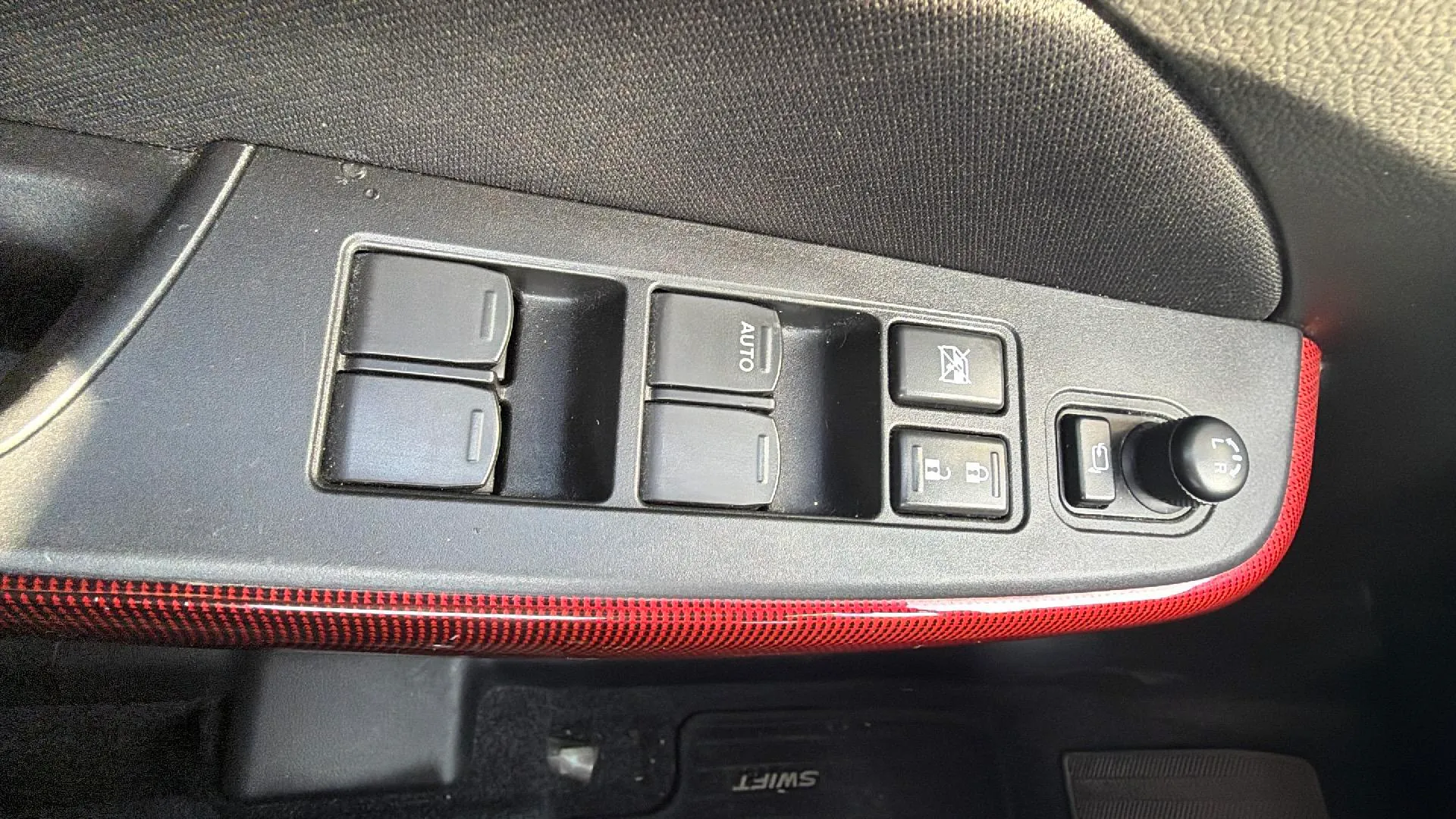 Suzuki Swift 1.4 T Sport Mild Hybrid - foto 19