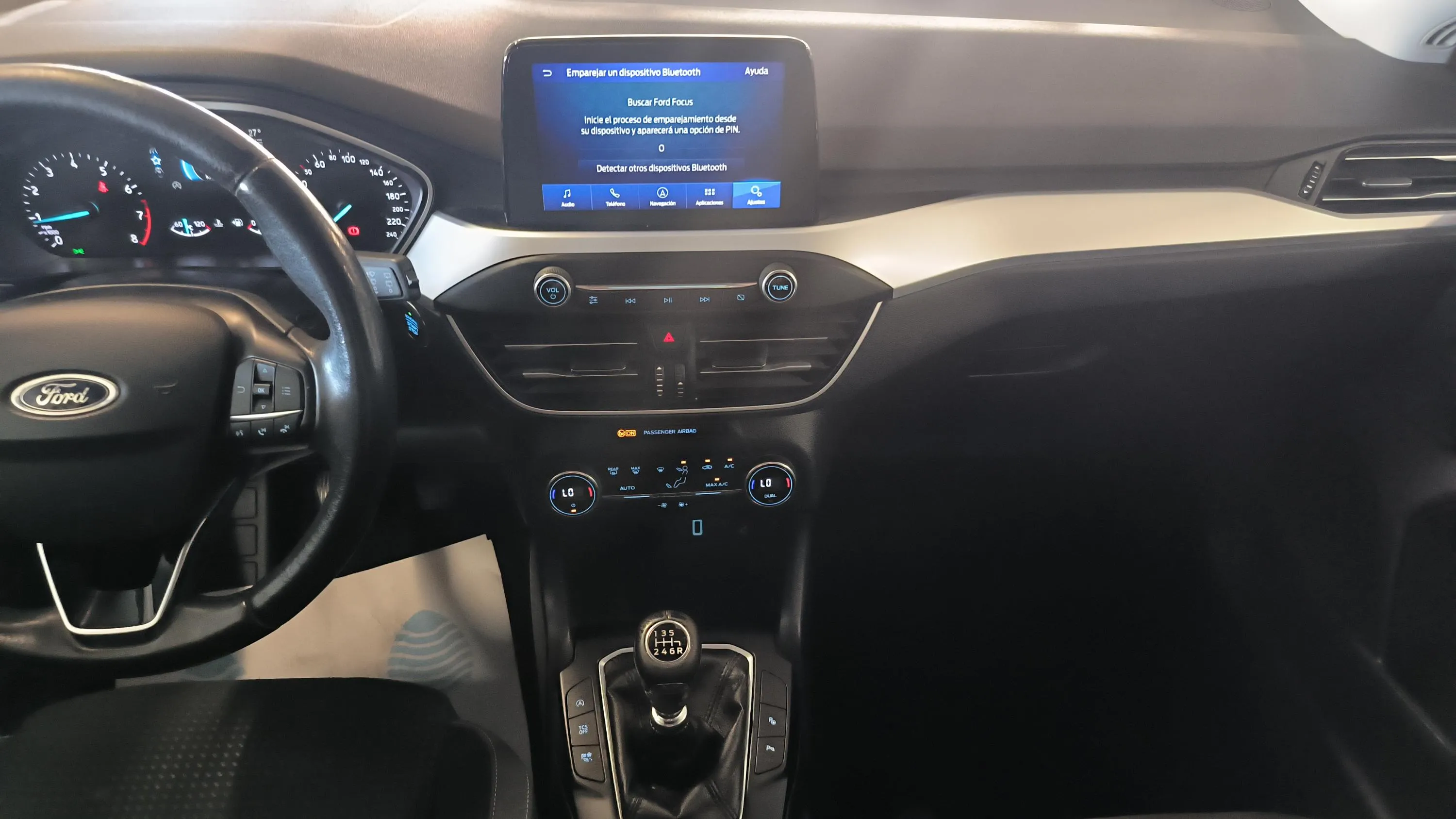 Ford Focus 1.0 EcoBoost Trend Edition - foto 24