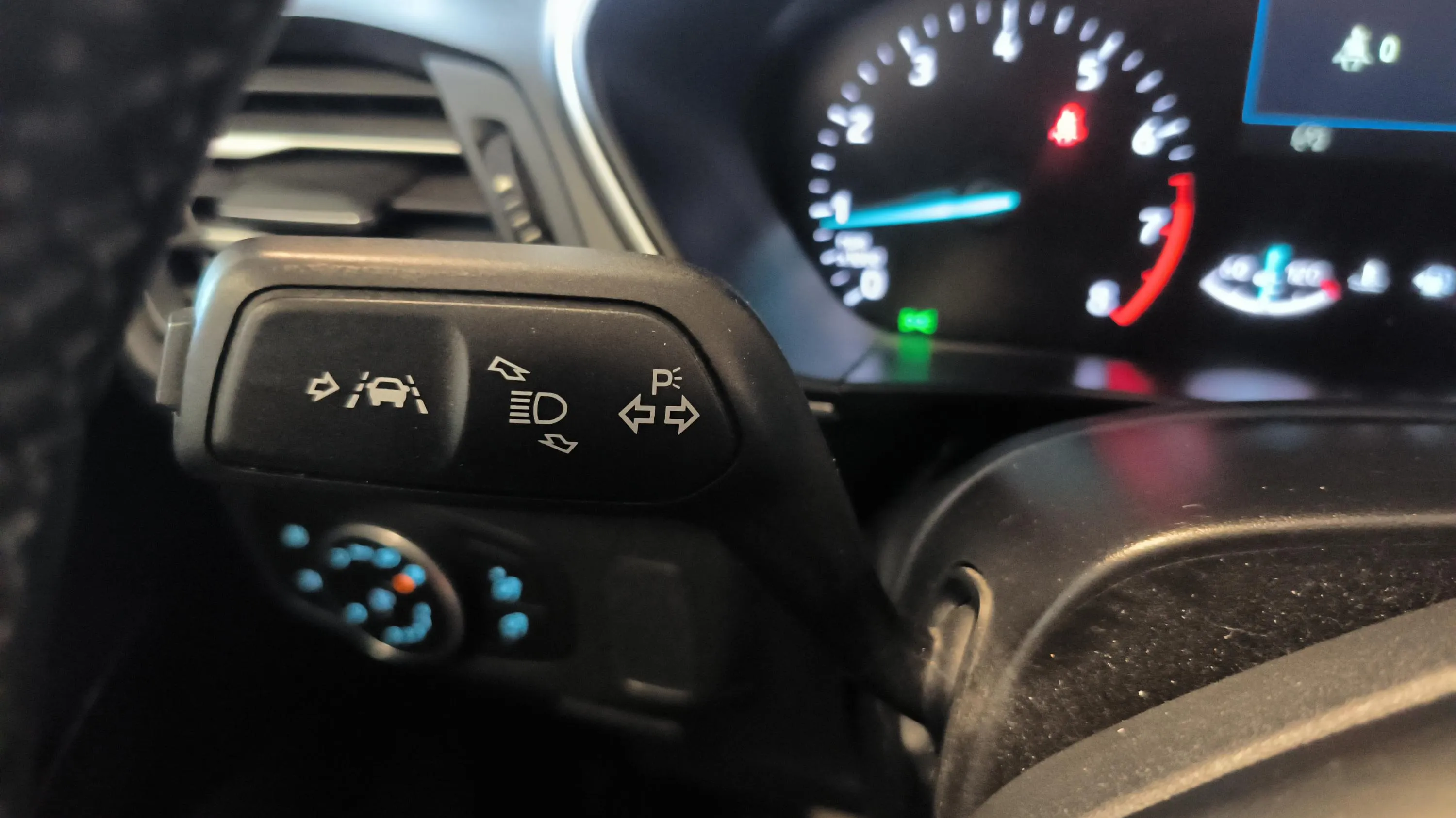 Ford Focus 1.0 EcoBoost Trend Edition - foto 16