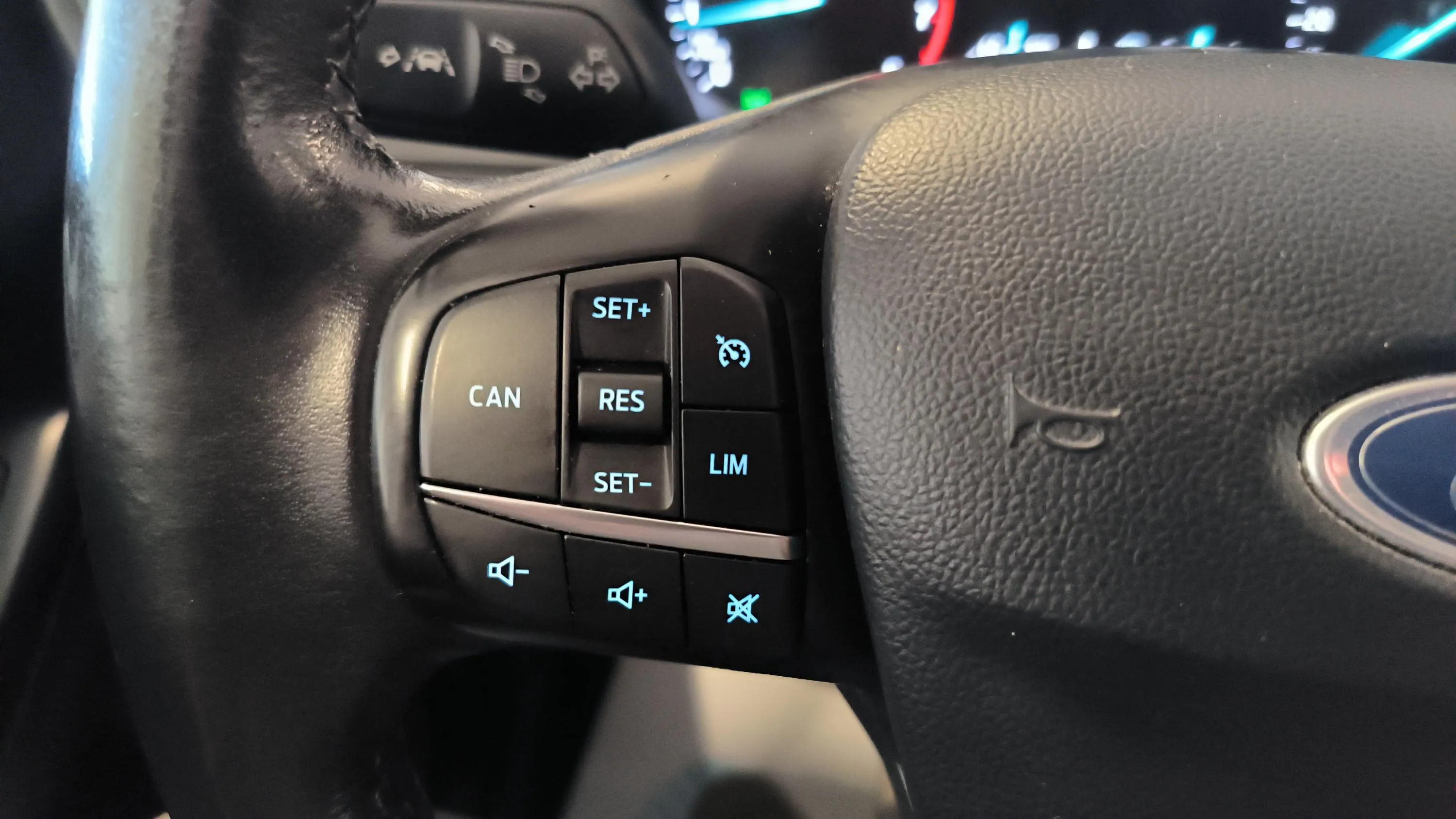 Ford Focus 1.0 EcoBoost Trend Edition - foto 13