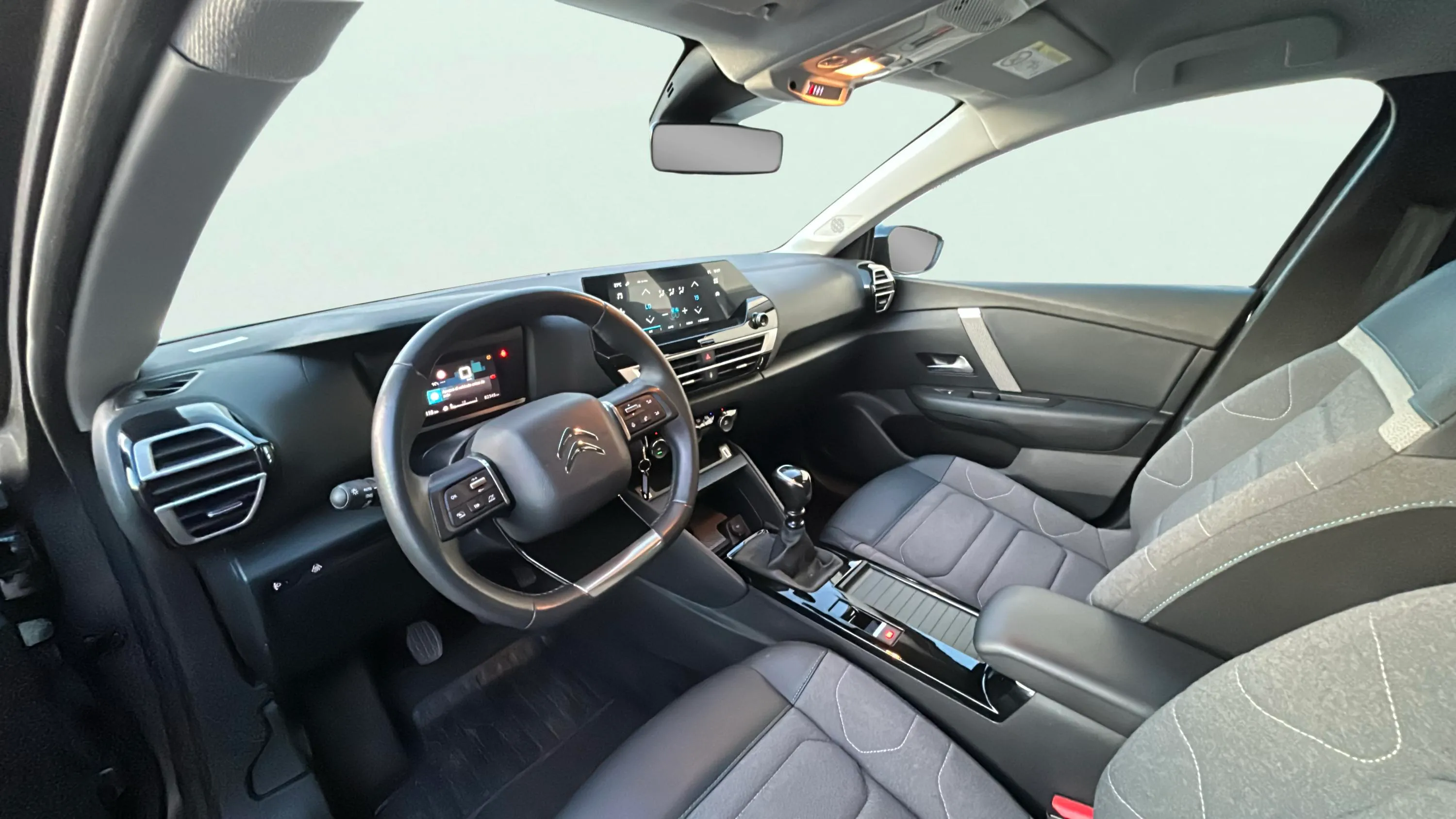 Citroën C4 PureTech 130 Plus - foto 12