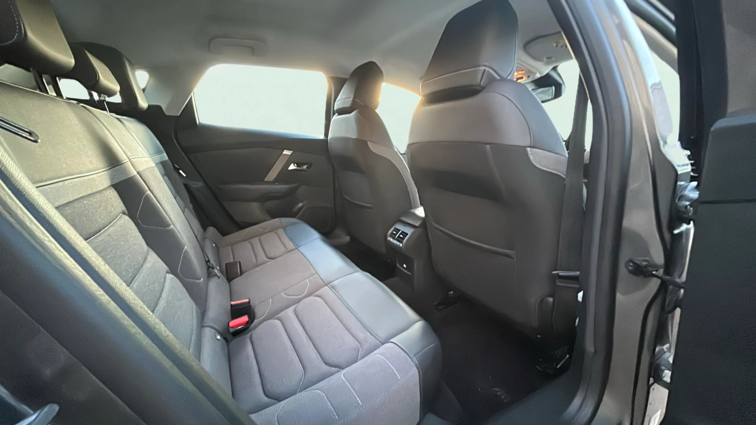 Citroën C4 PureTech 130 Plus - foto 14