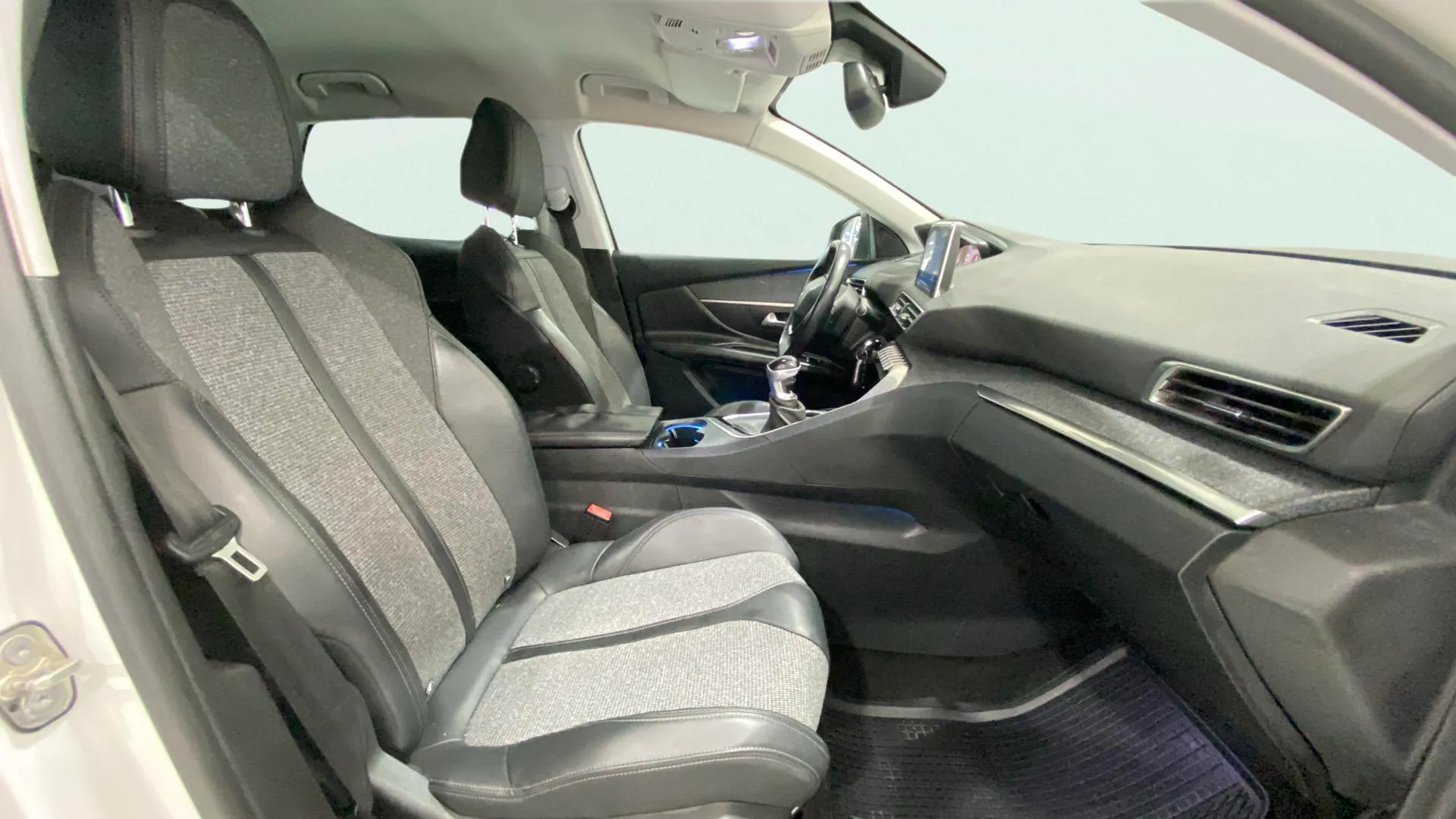 Peugeot 3008 1.5L BlueHDi Allure - foto 13