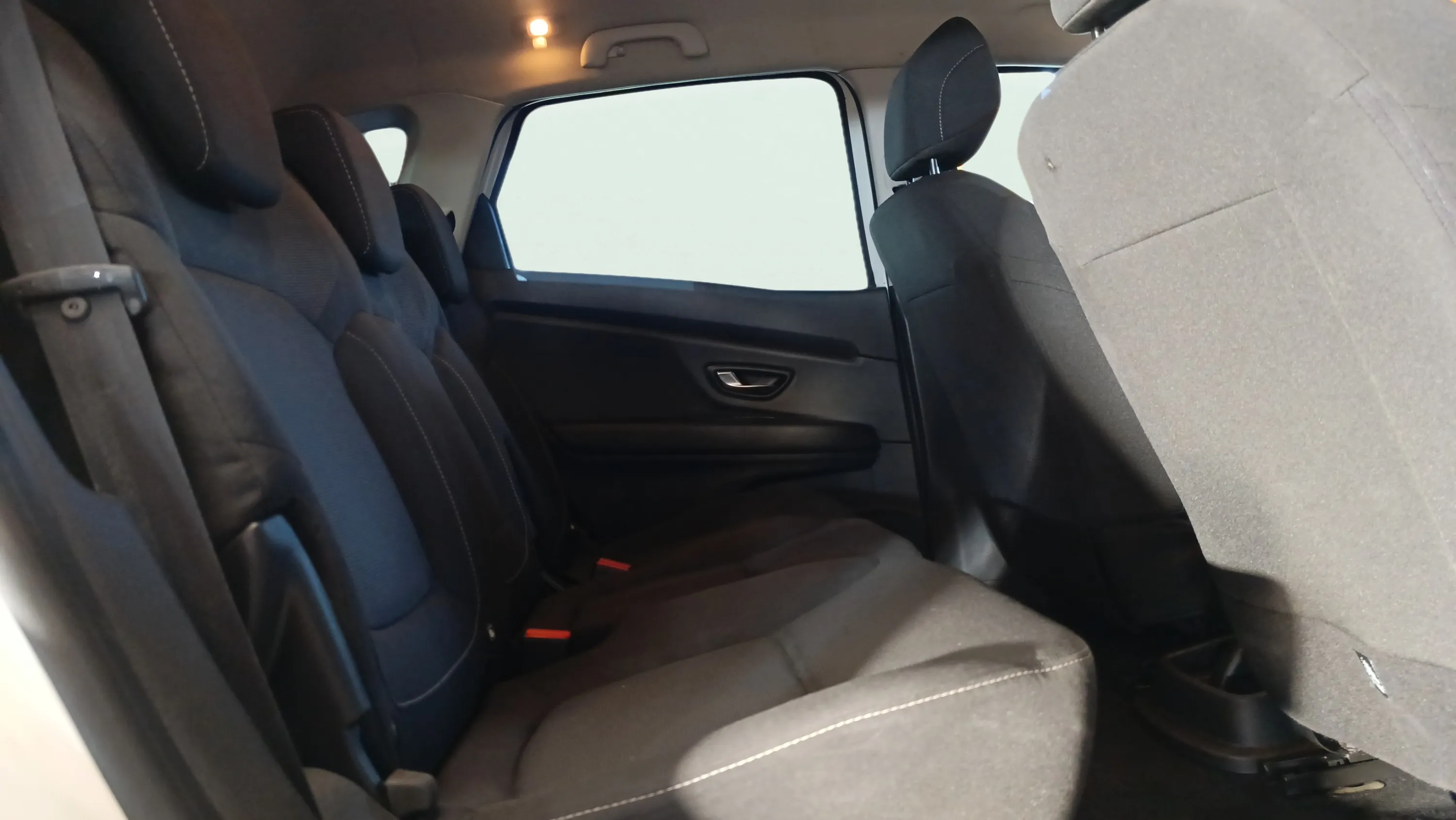 Renault Scénic Life TCe GPF - foto 28