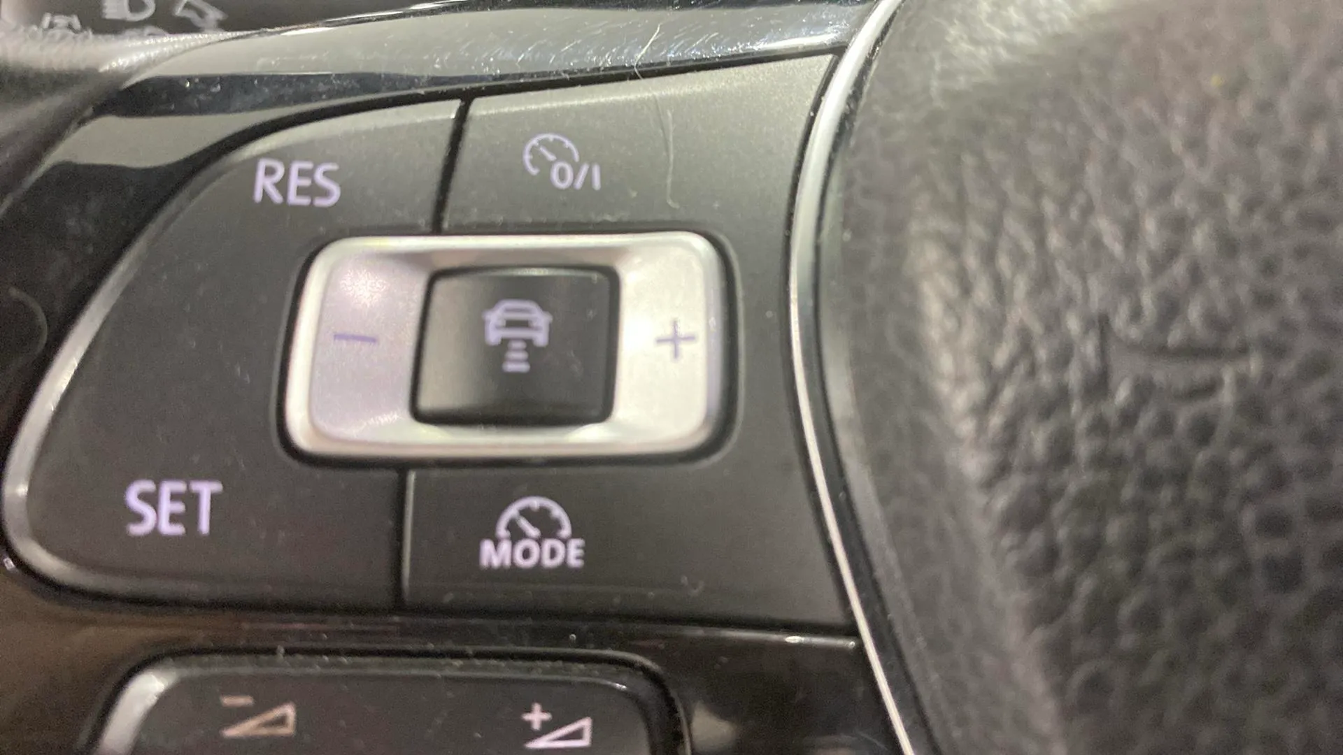 Volkswagen T-Roc Sport 2.0 TSI 4 Motion DSG - foto 18