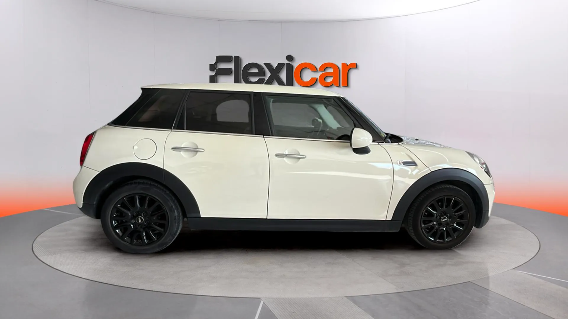 MINI Cooper One D - foto 7