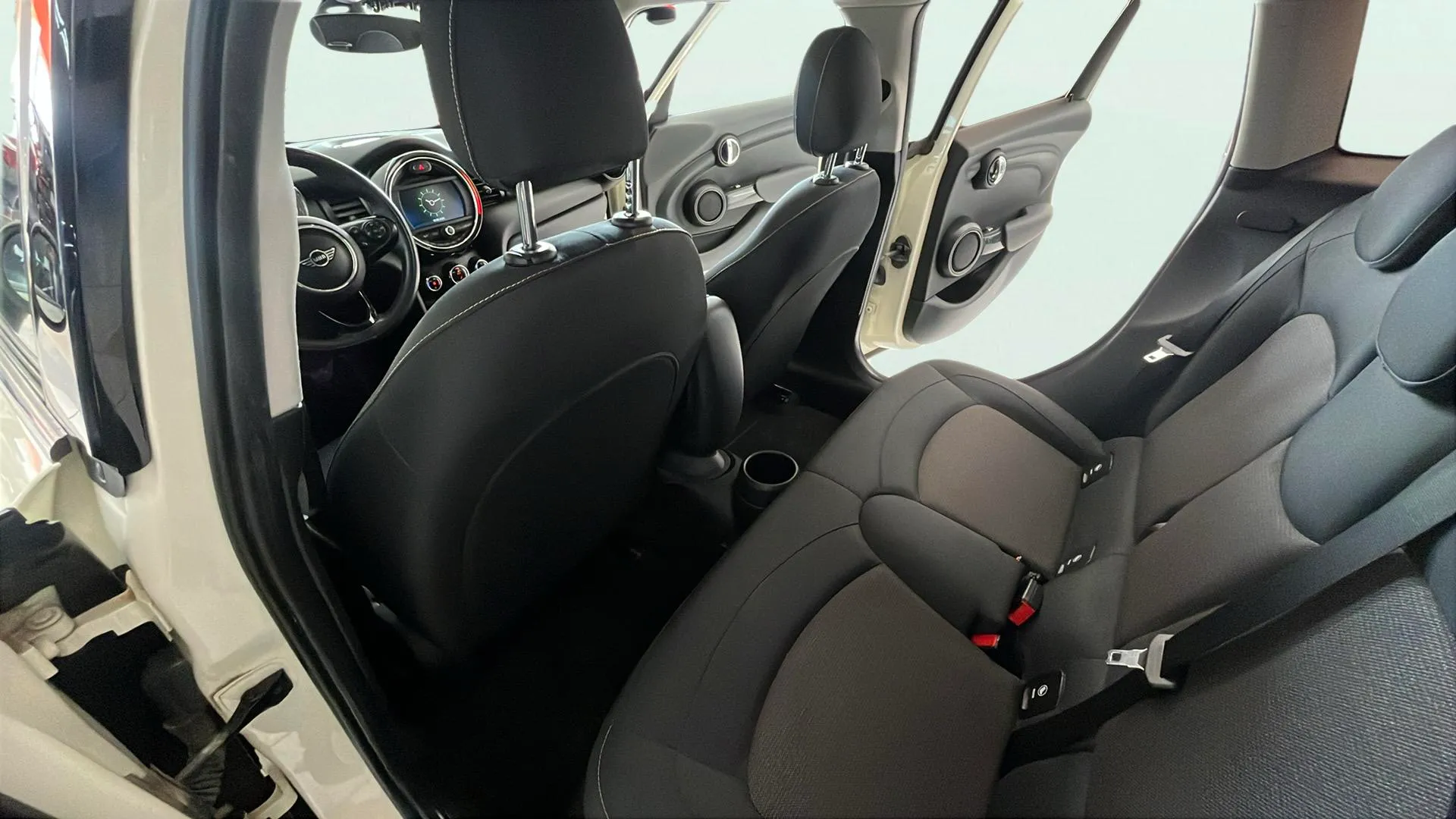 MINI Cooper One D - foto 19