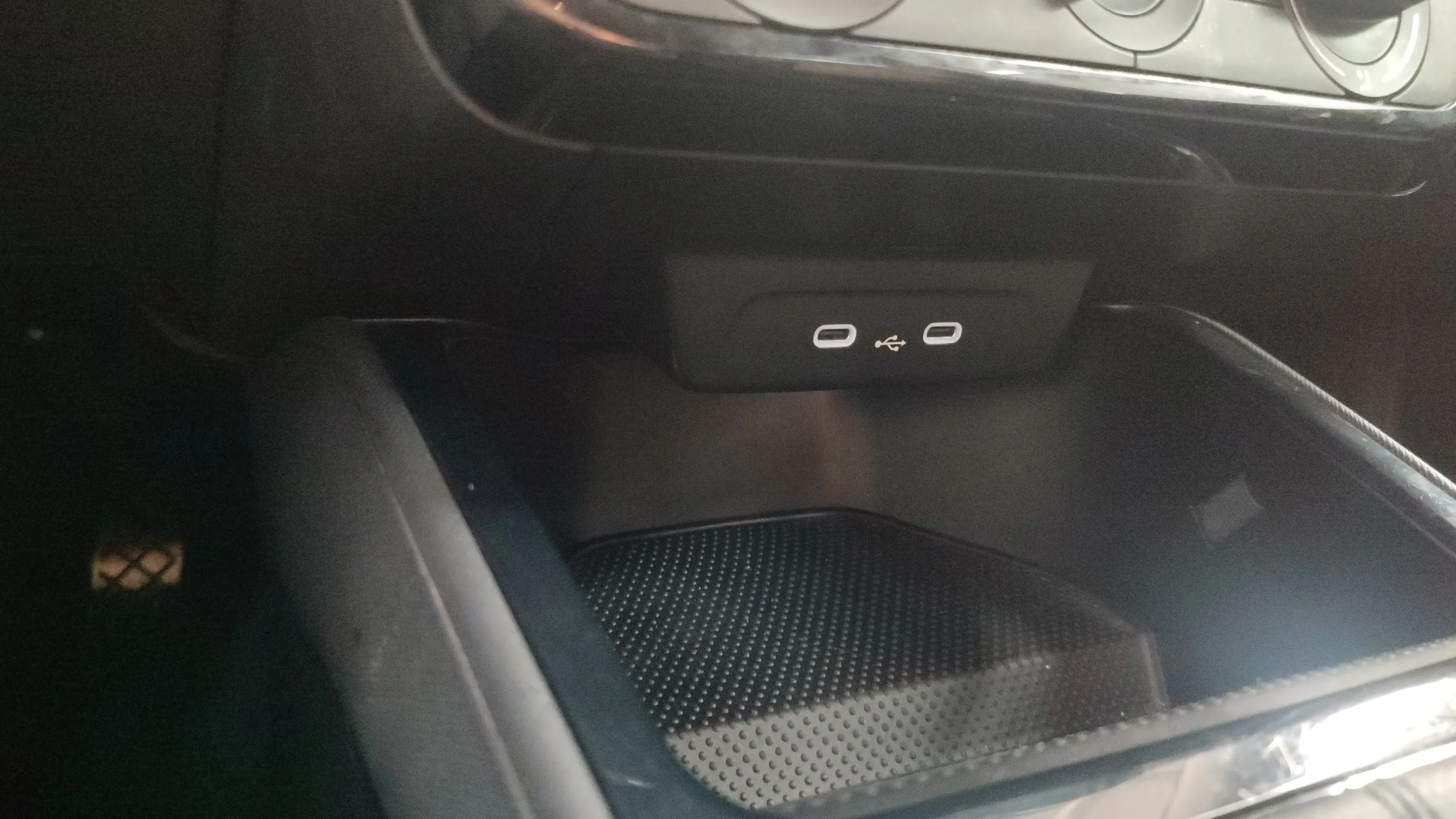 Škoda Fabia 1.0 MPI Selection - foto 16