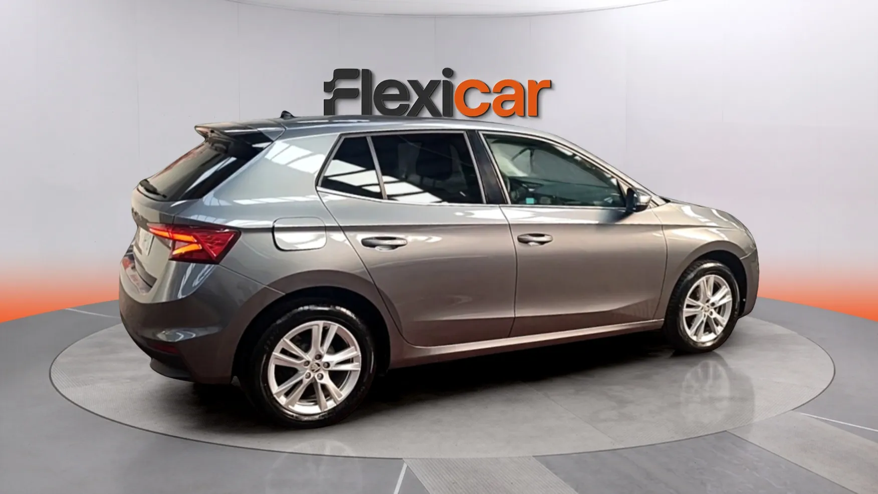 Škoda Fabia 1.0 MPI Selection - foto 8