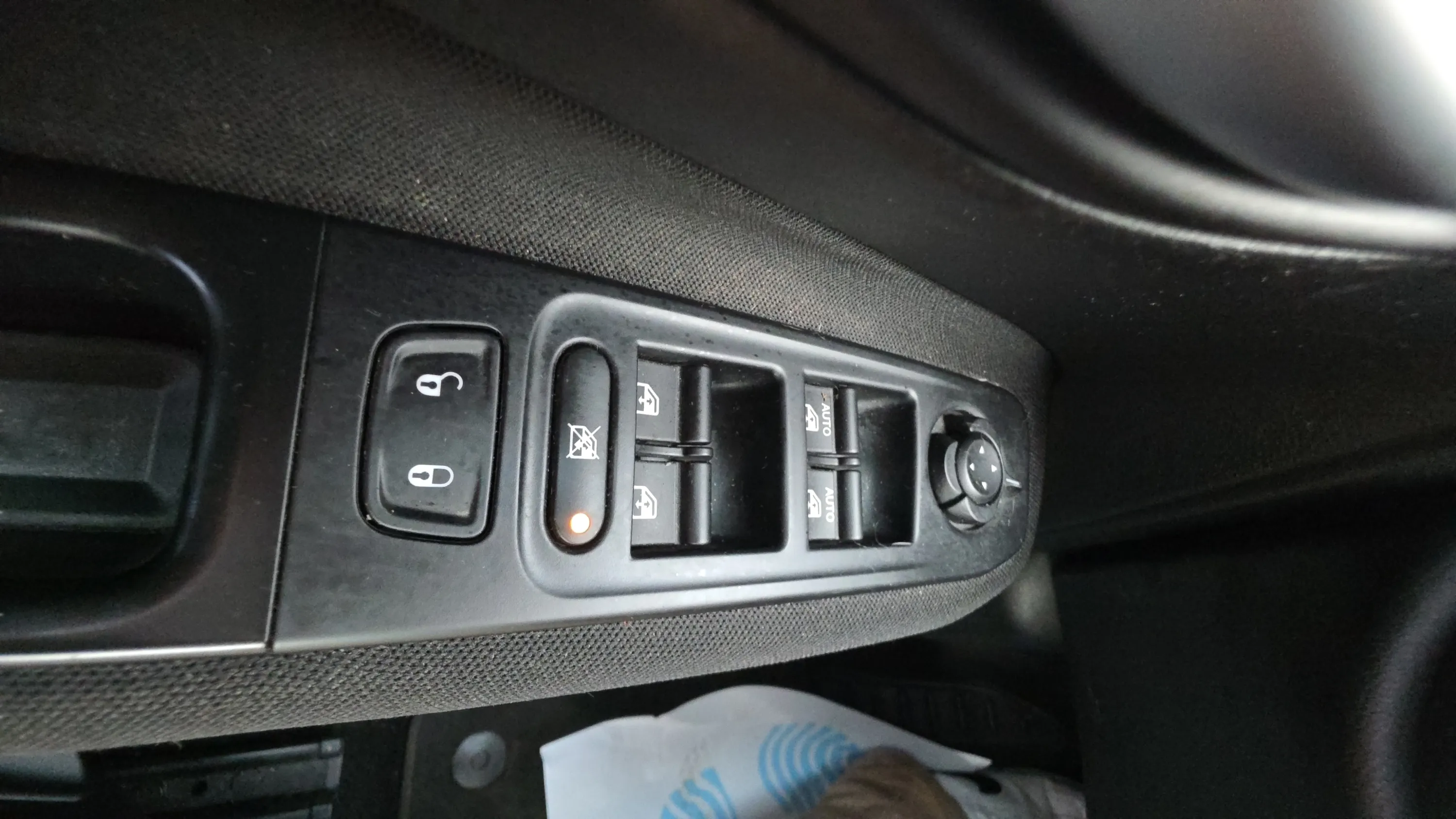 Jeep Renegade 1.6 E-Torq Sport FWD E6 - foto 17