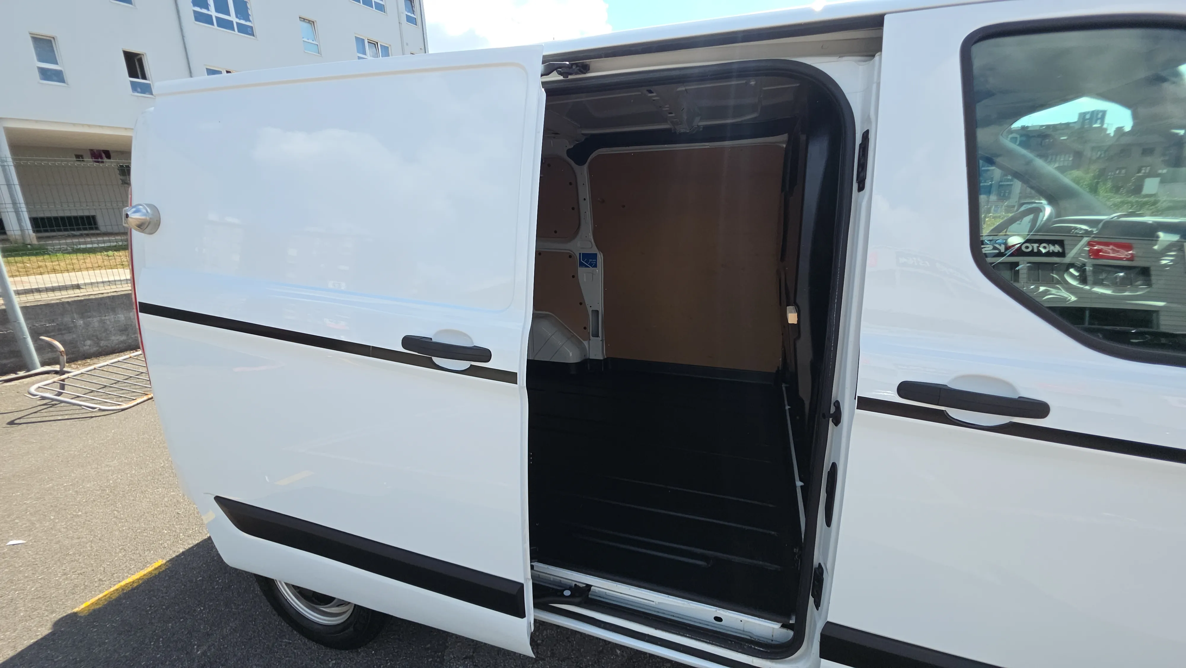 Ford Transit Custom Van 2.0 TDCi 280 L1 Limited - foto 19