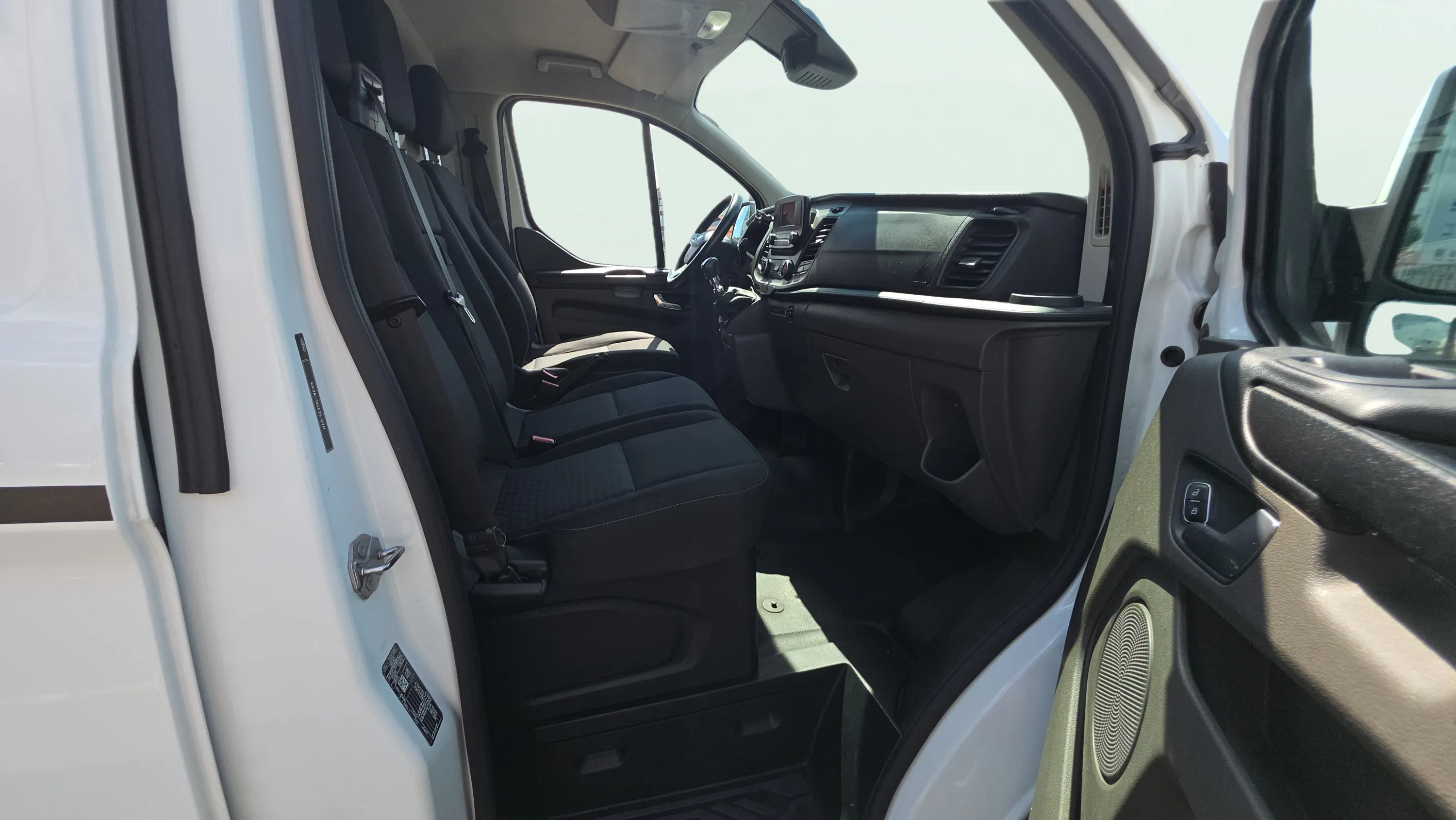 Ford Transit Custom Van 2.0 TDCi 280 L1 Limited - foto 17