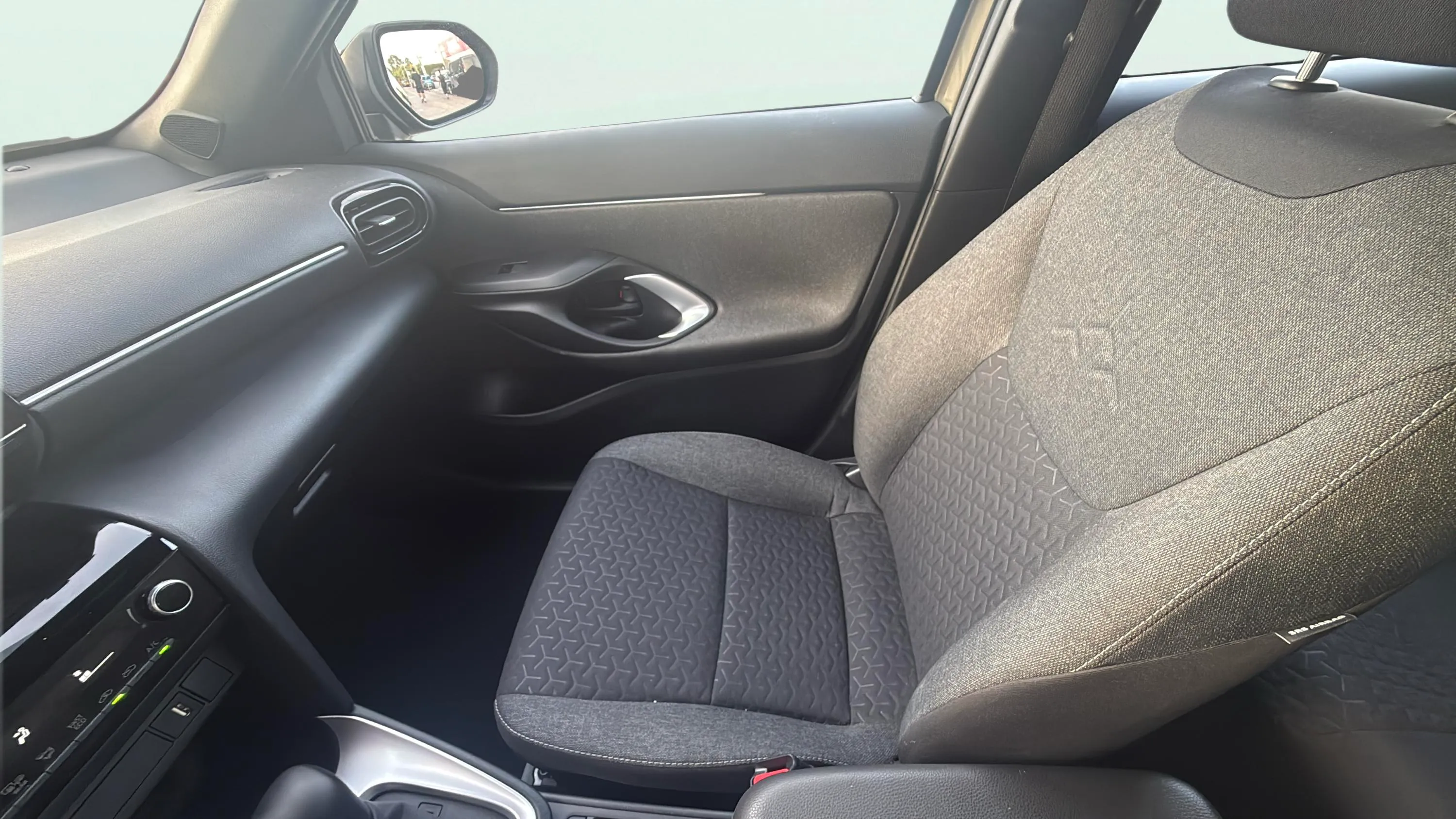 Toyota Yaris Cross 1.5 120H Active Tech - foto 22