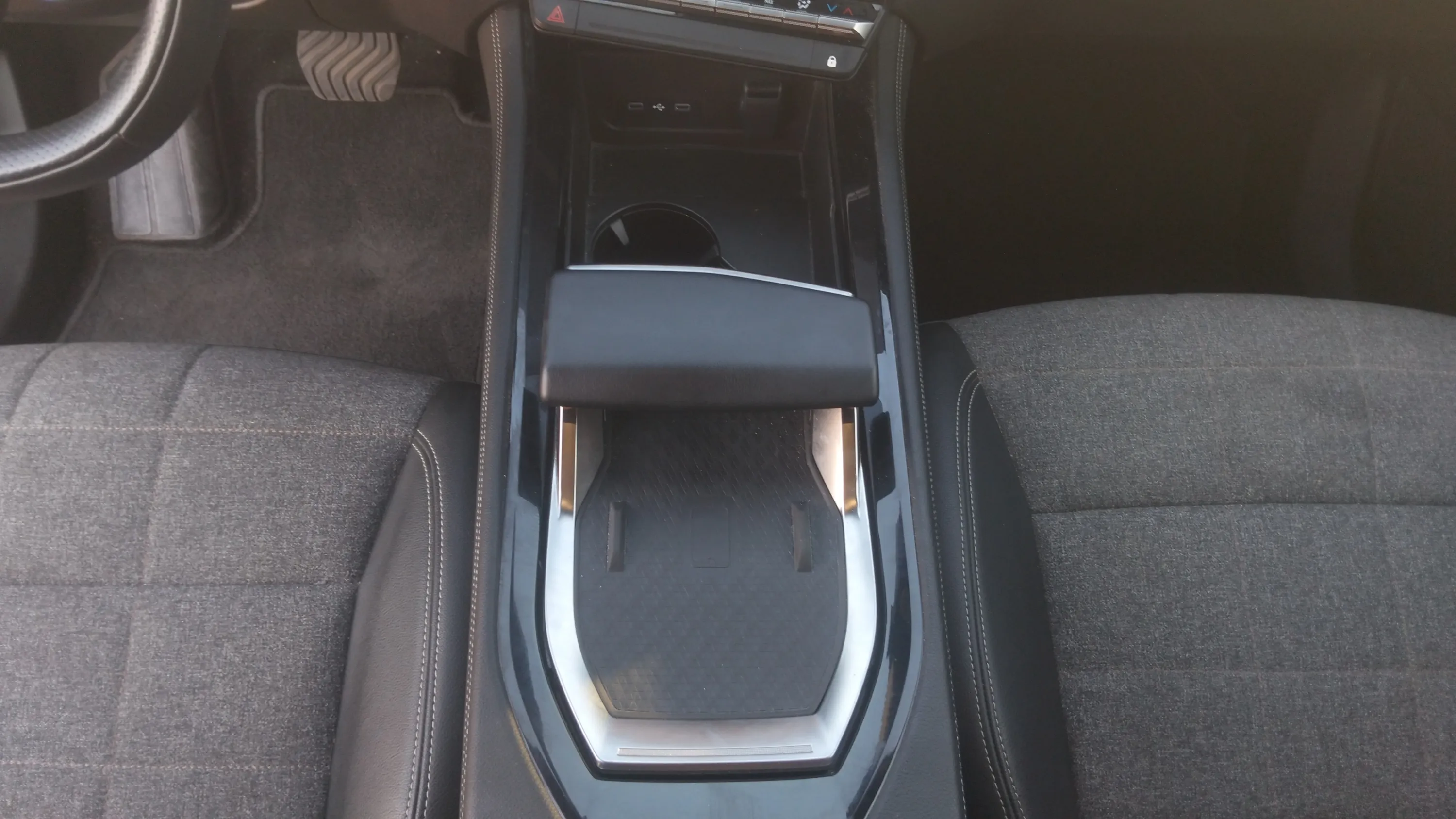 Renault Espace Iconic E-Tech full hybrid - foto 25