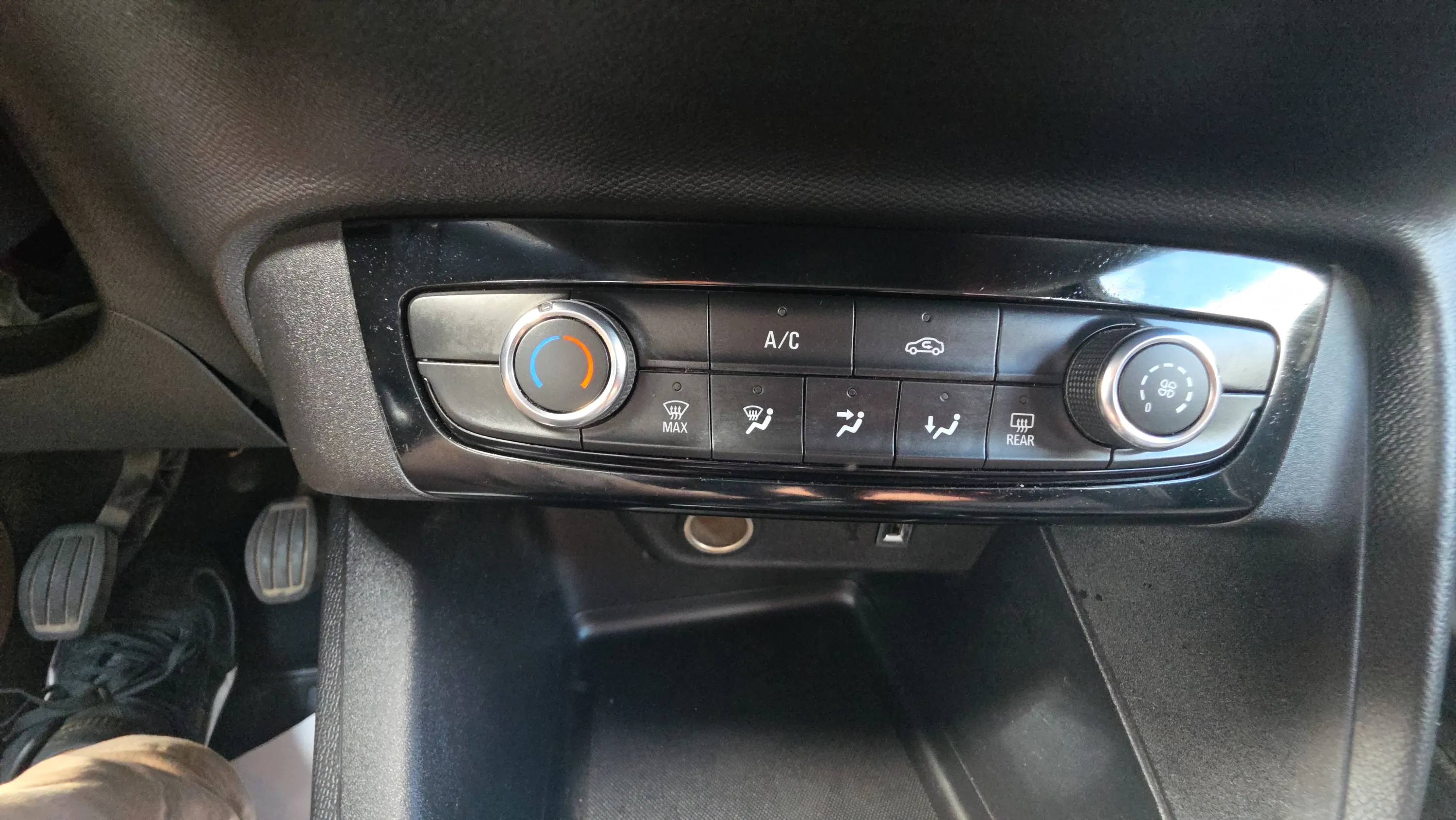 Opel Corsa 1.5D DT Edition - foto 17