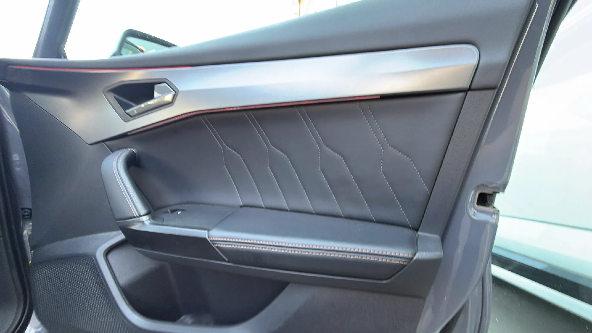 Cupra Formentor 1.5 TSI DSG - foto 29