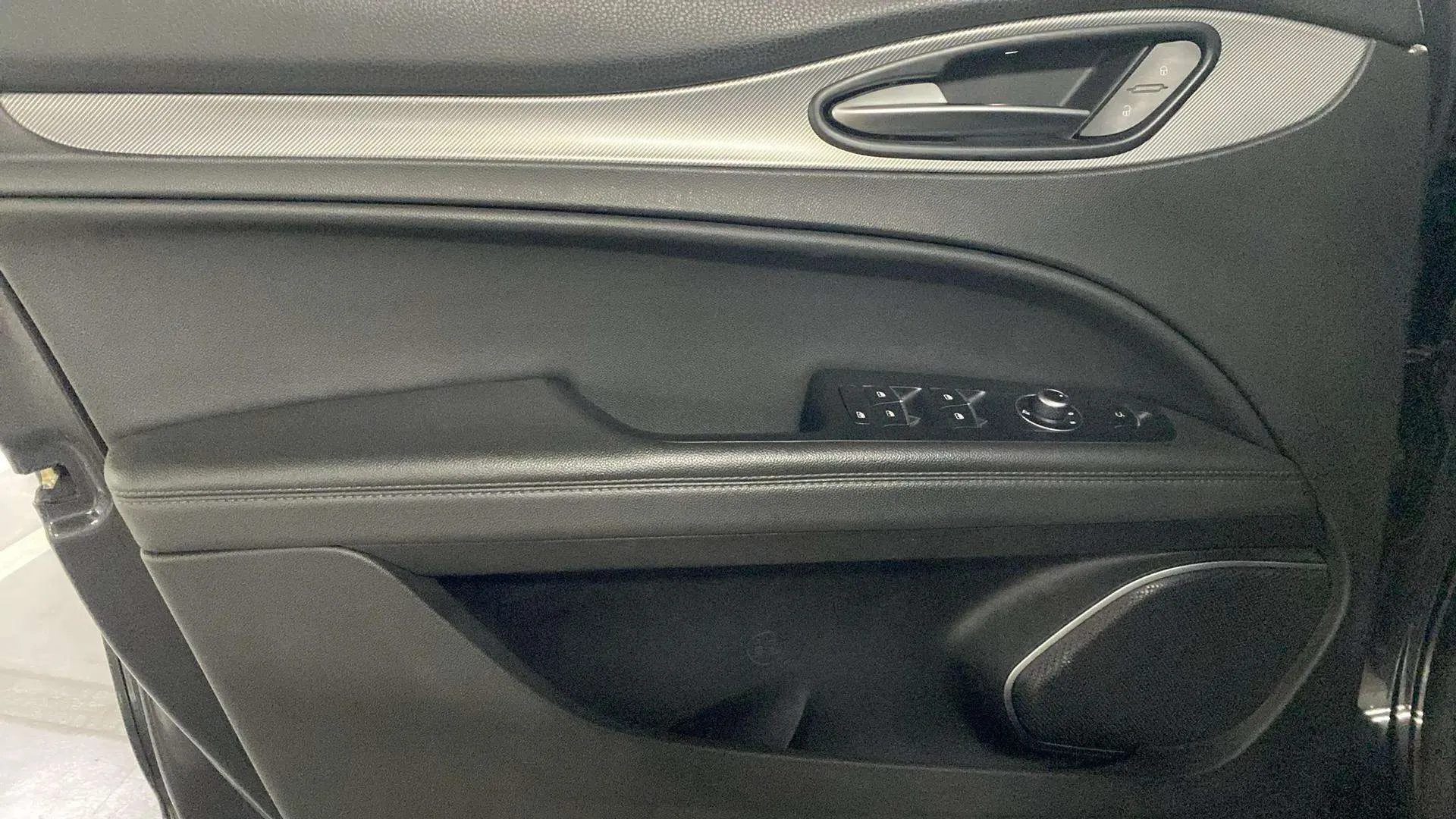 Alfa Romeo Stelvio 2.0 Gasolina Sprint Q4 - foto 27
