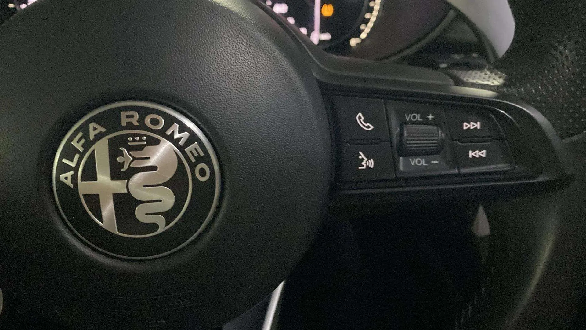 Alfa Romeo Stelvio 2.0 Gasolina Sprint Q4 - foto 12