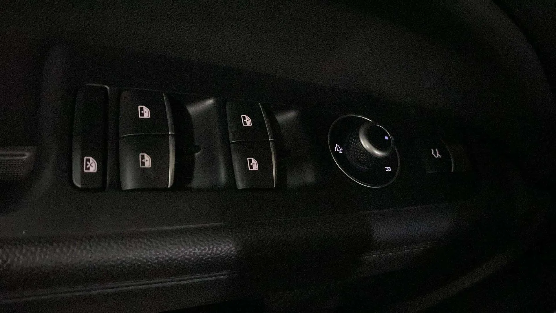 Alfa Romeo Stelvio 2.0 Gasolina Sprint Q4 - foto 19