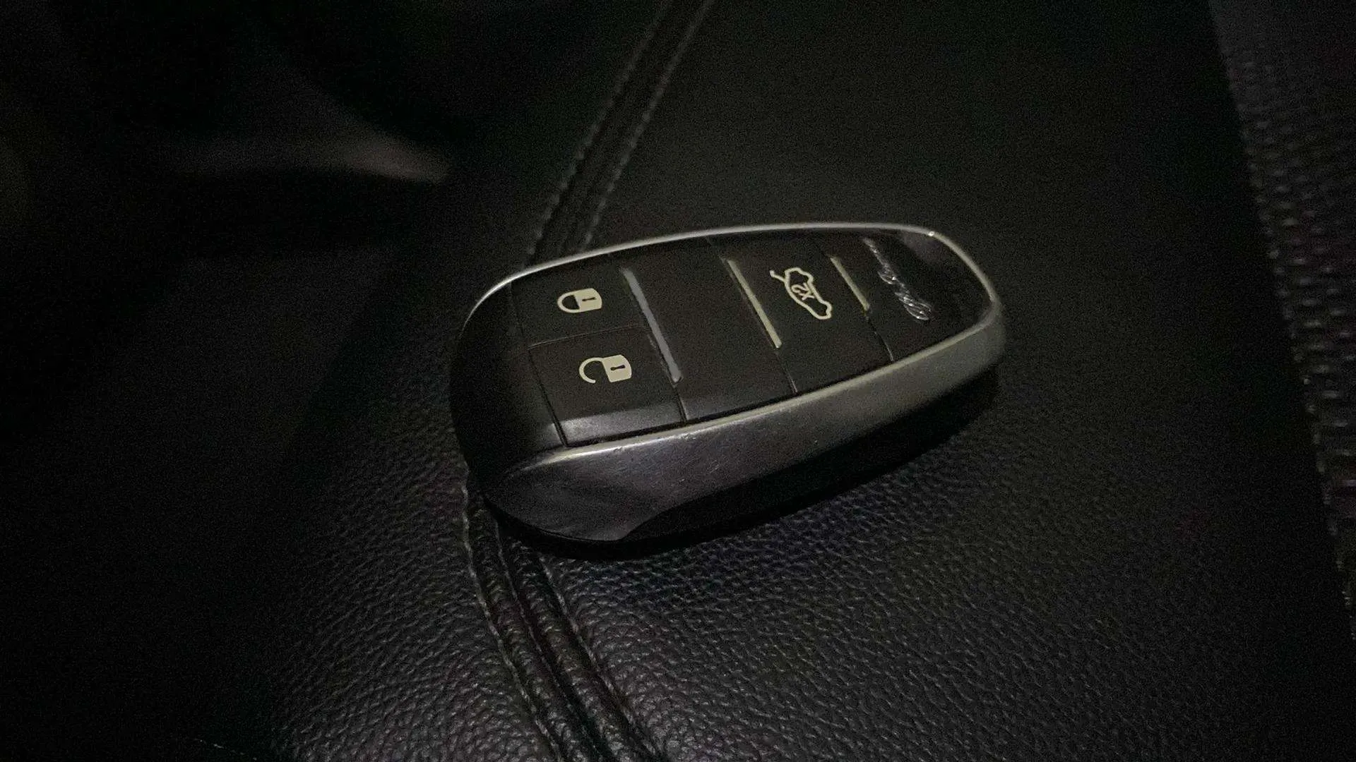 Alfa Romeo Stelvio 2.0 Gasolina Sprint Q4 - foto 18