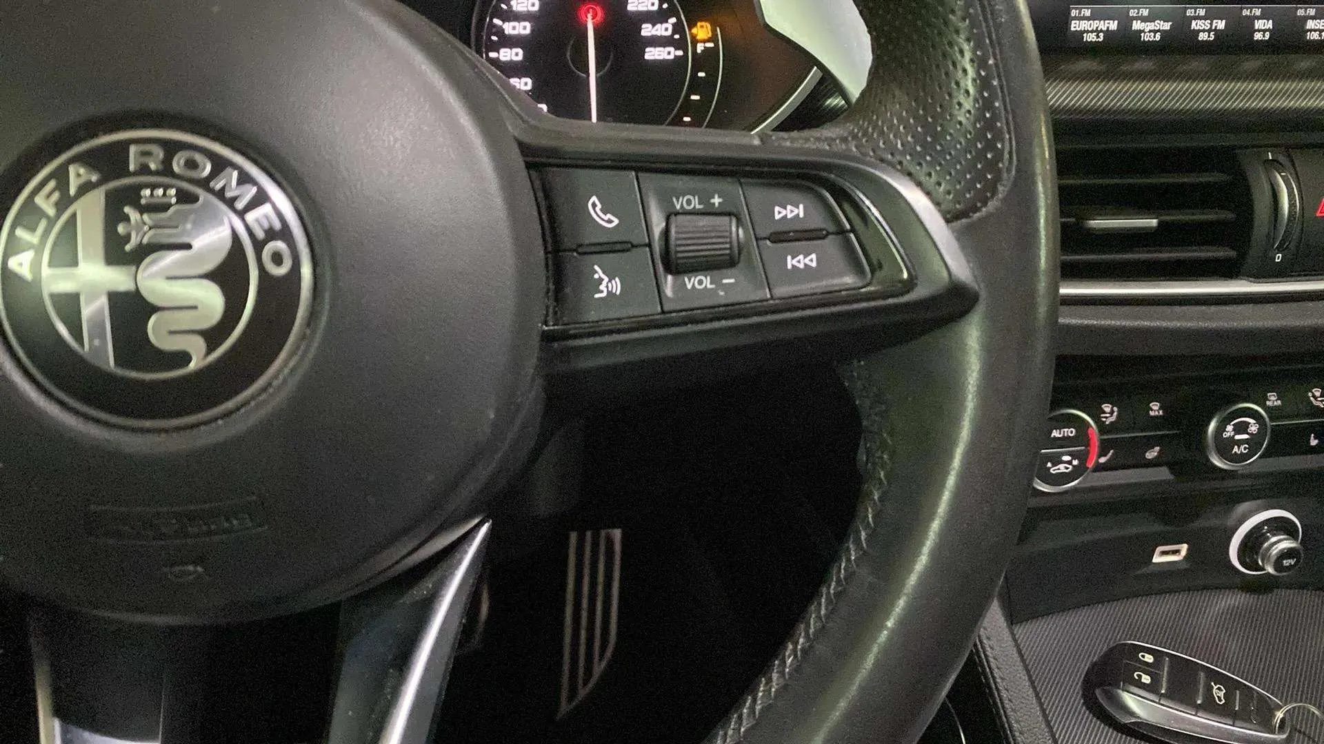 Alfa Romeo Stelvio 2.2 Diesel Sprint AWD - foto 12