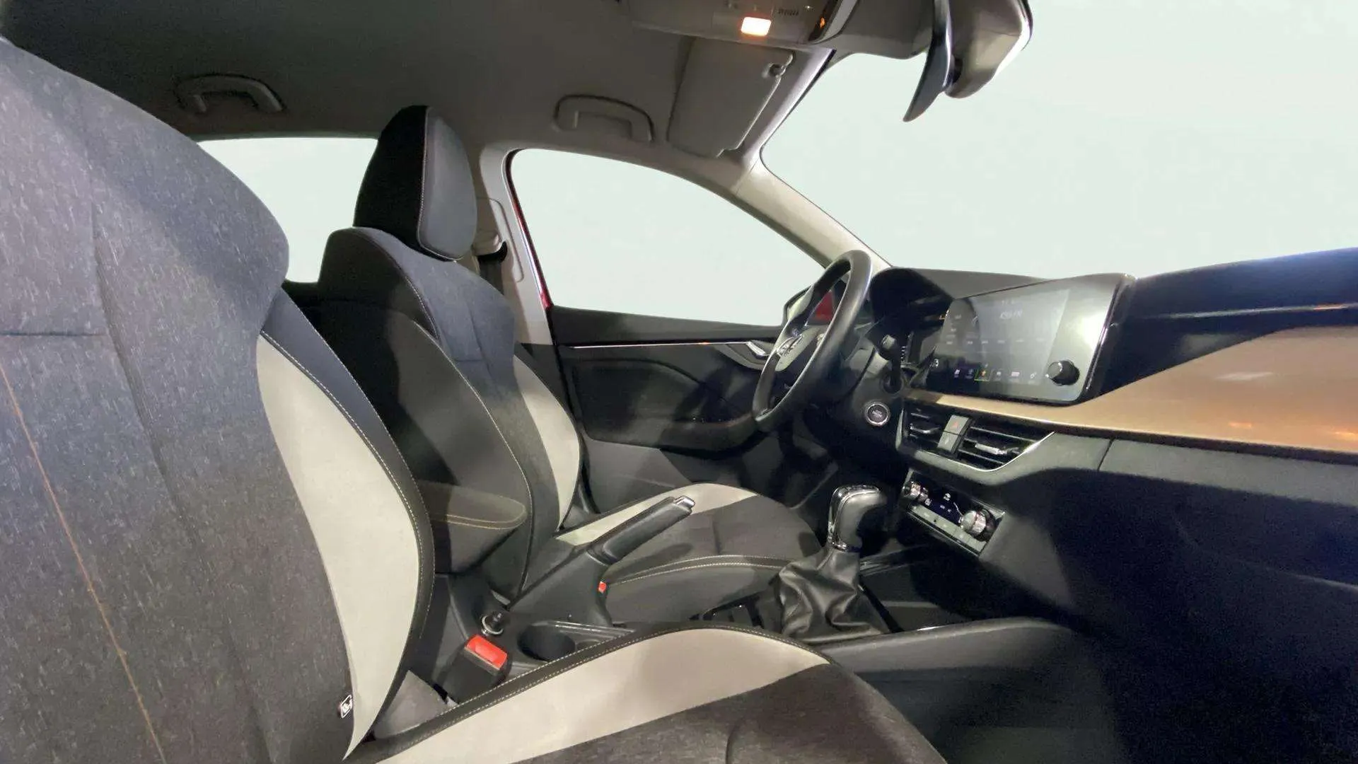 Škoda Scala 1.0 TSI DSG Ambition - foto 14