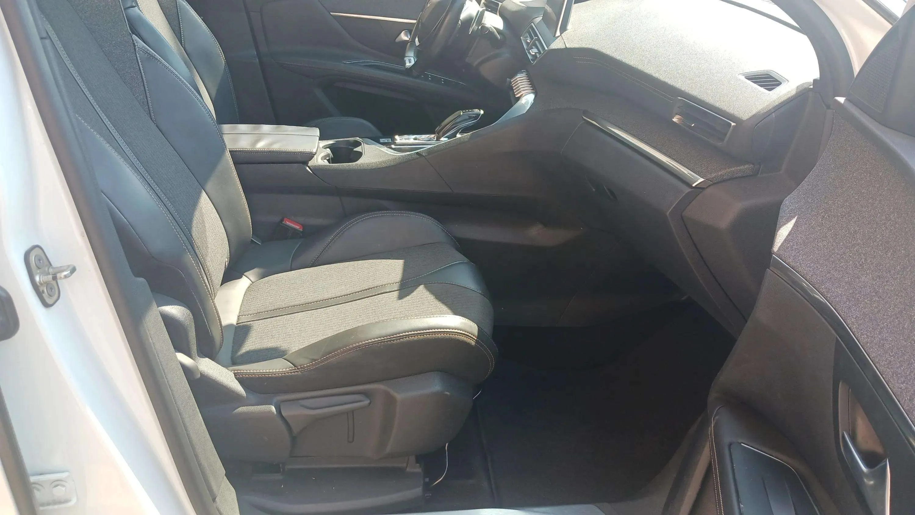 Peugeot 3008 1.6BLUEHDI Active - foto 18