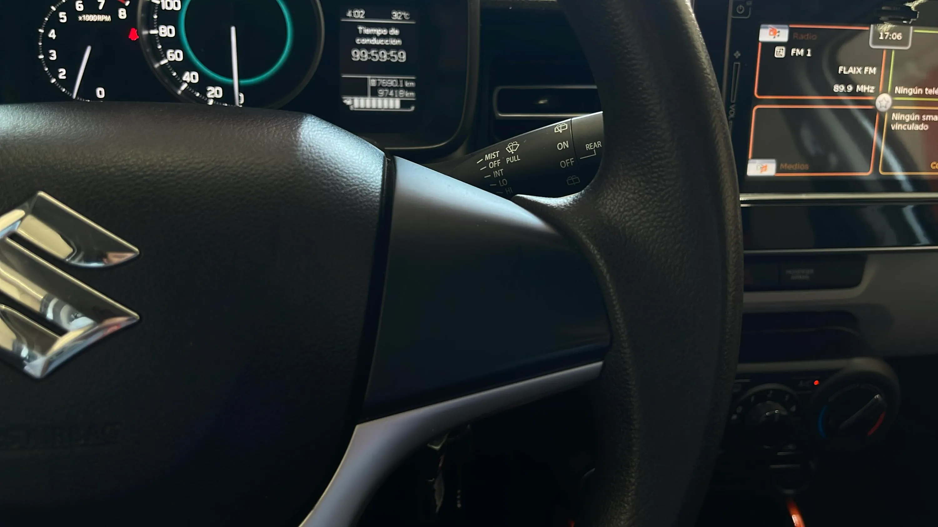Suzuki Ignis 1.2 GLE - foto 13