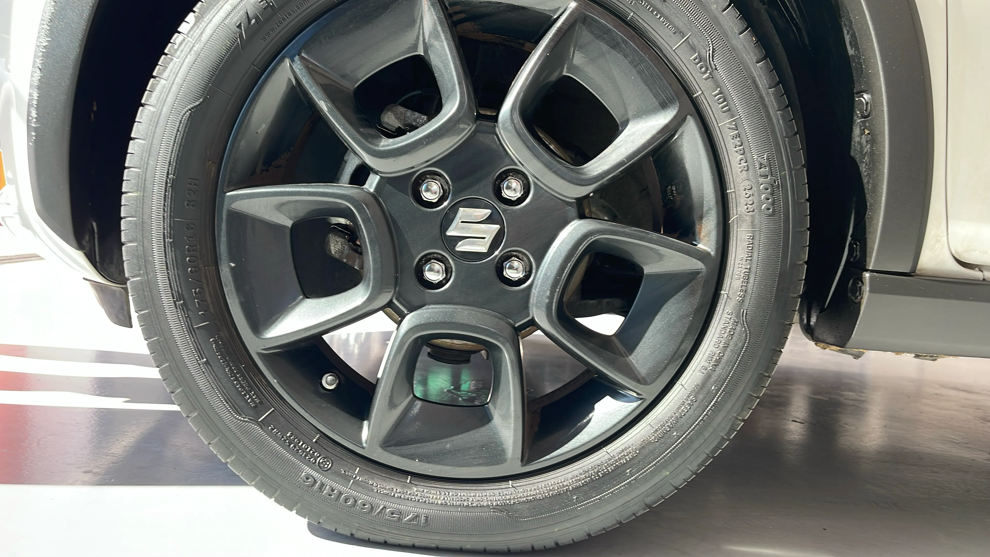 Suzuki Ignis 1.2 GLE - foto 22
