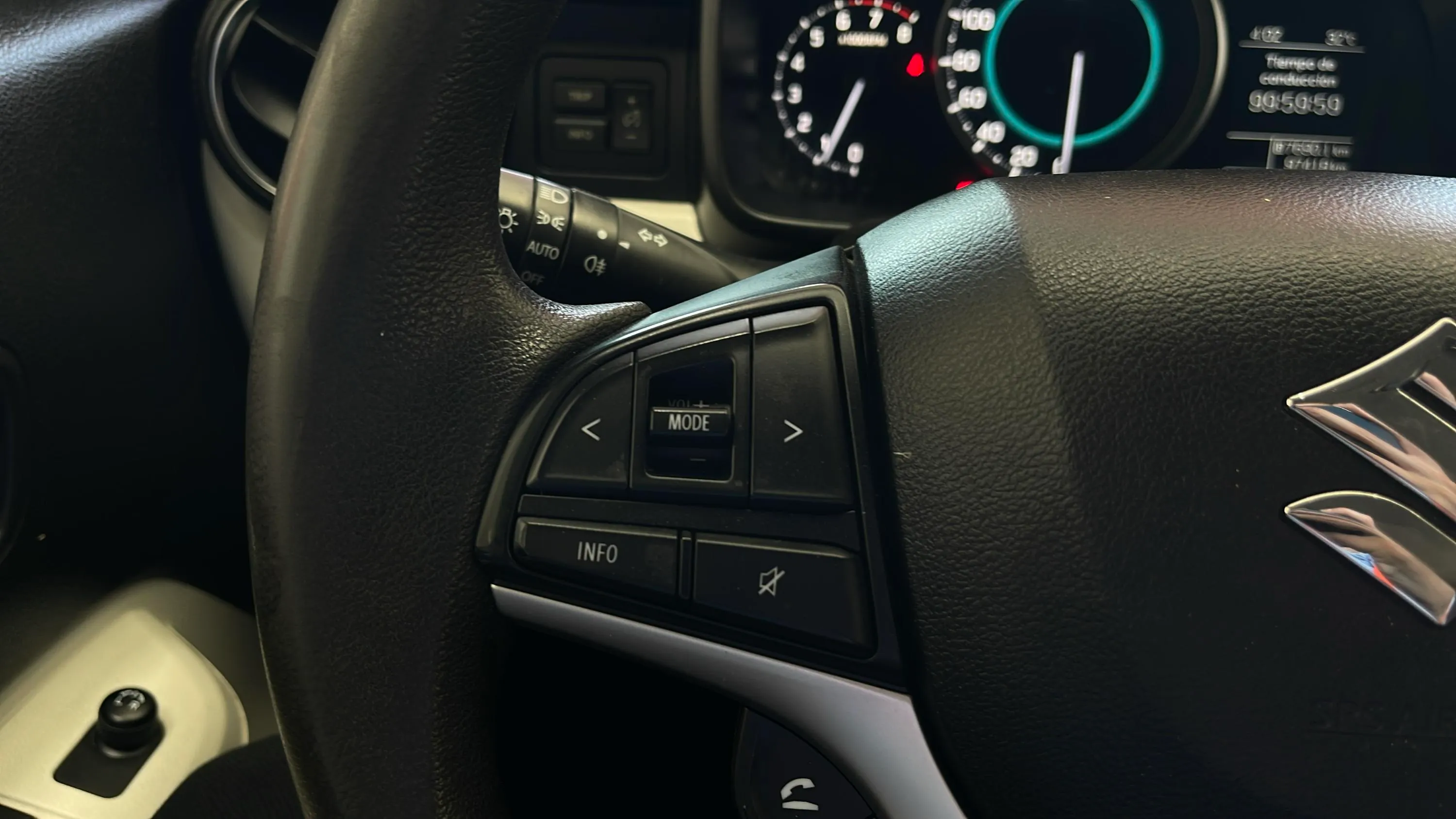 Suzuki Ignis 1.2 GLE - foto 12