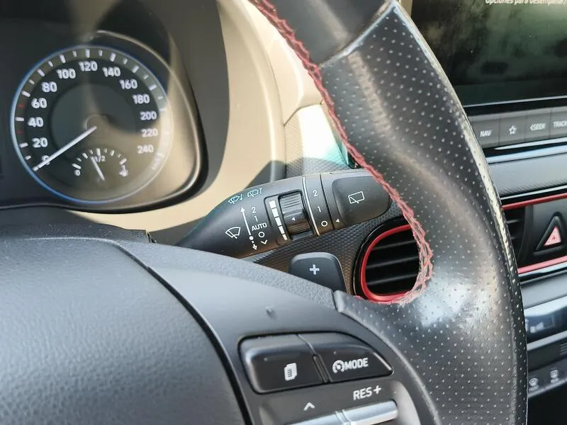 Hyundai Kona 1.6 GDI HEV Tecno Red - foto 28