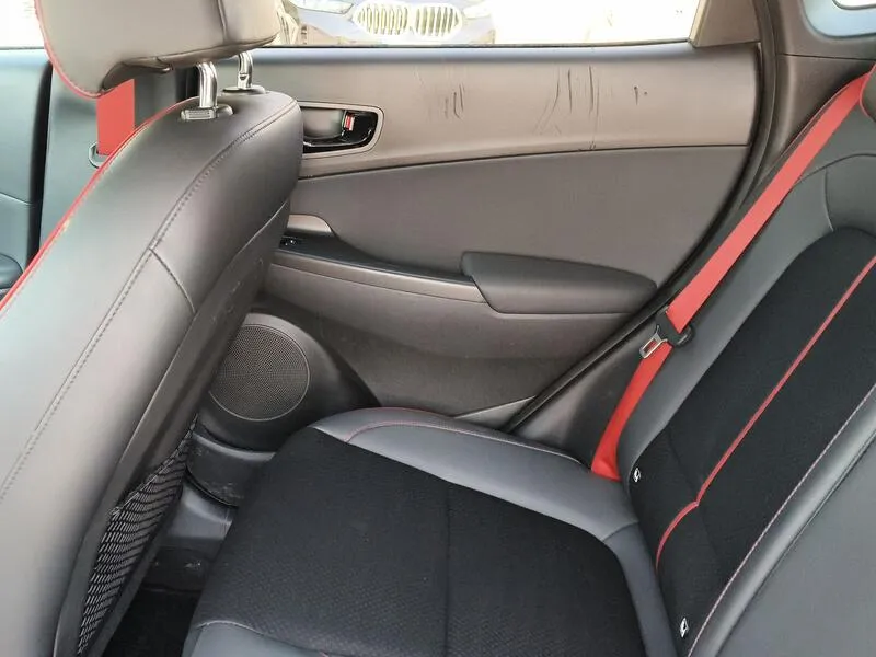 Hyundai Kona 1.6 GDI HEV Tecno Red - foto 34