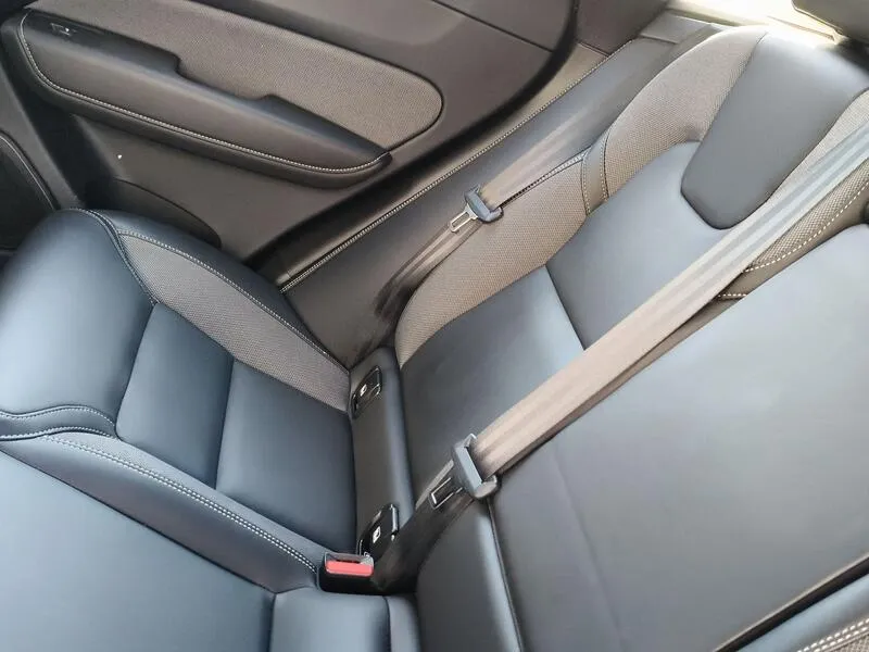 Volvo XC60 2.0 T6 AWD Recharge R-Design - foto 37