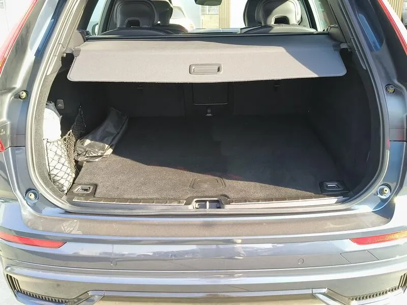 Volvo XC60 2.0 T6 AWD Recharge R-Design - foto 45